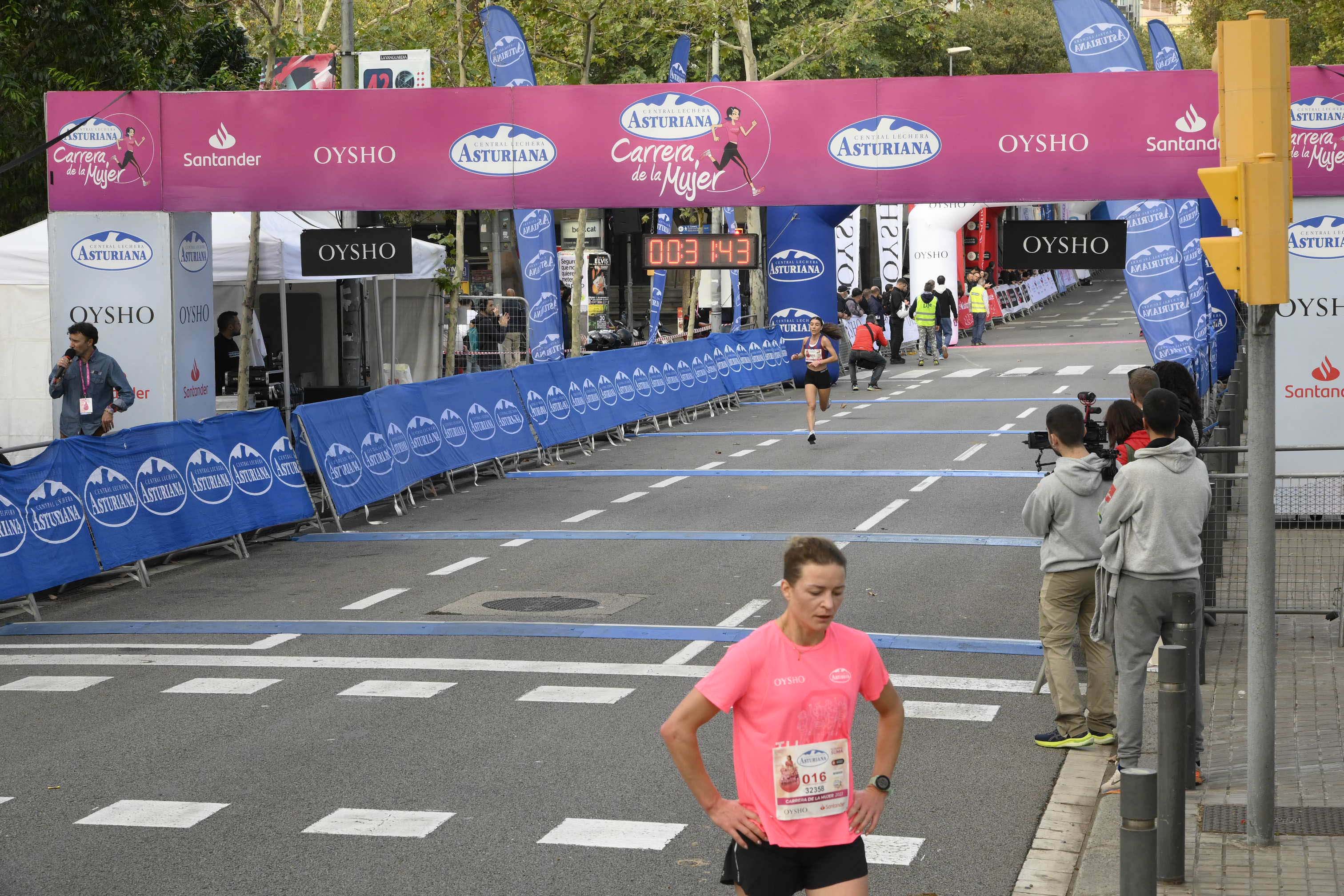 Las mejores fotos de la Carrera de la Mujer de Barcelona 2023. 4040