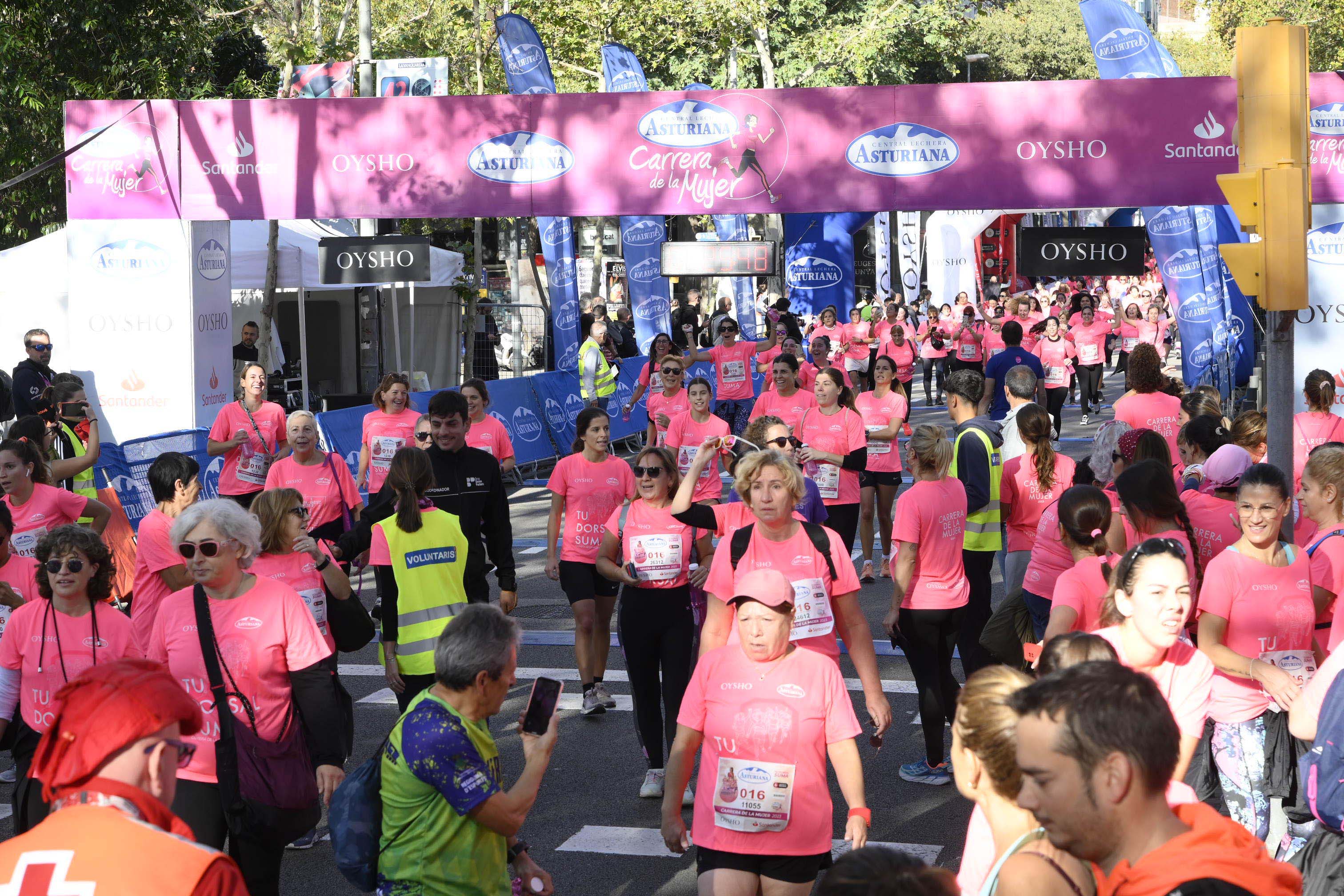 Las mejores fotos de la Carrera de la Mujer de Barcelona 2023. 5577
