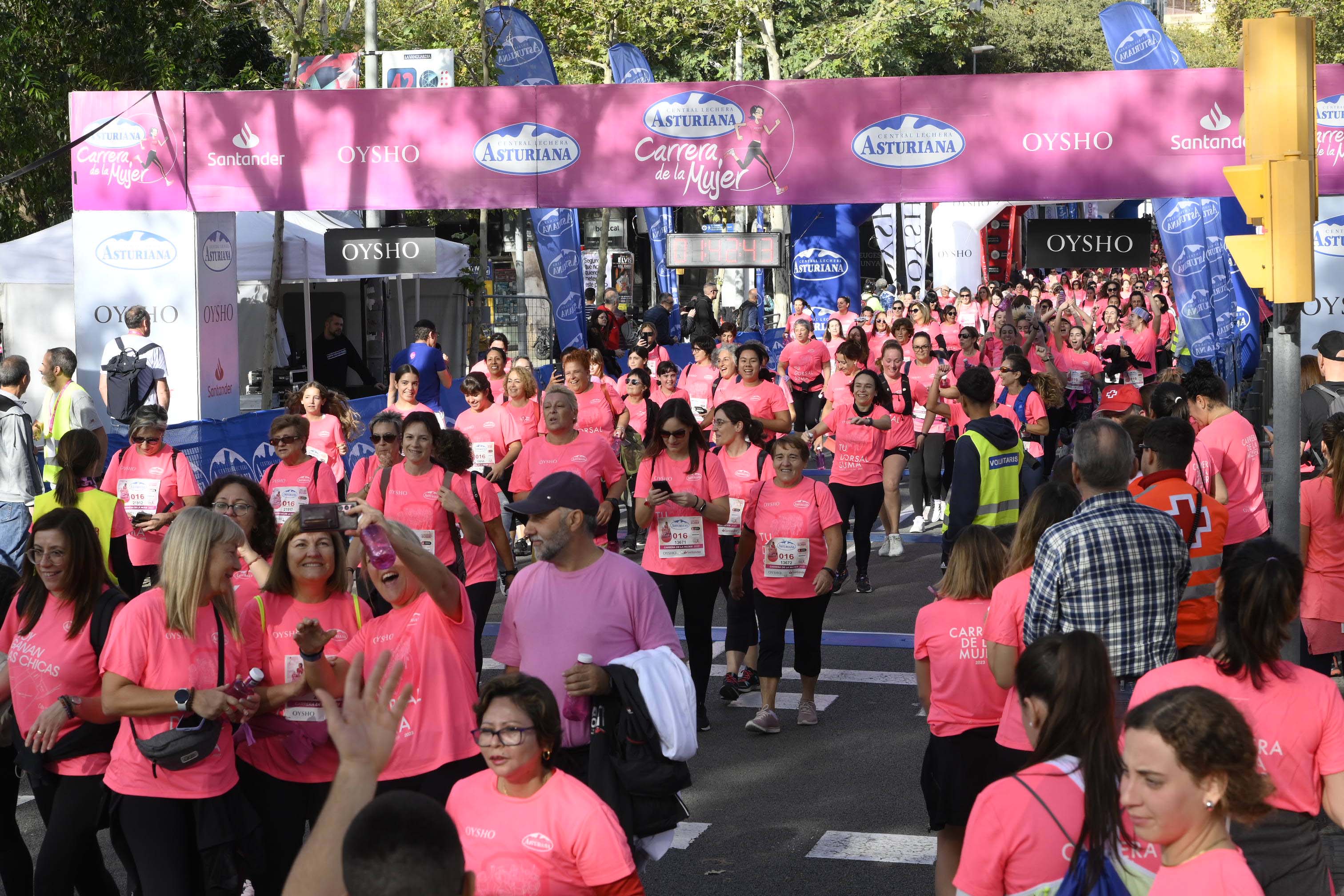 Las mejores fotos de la Carrera de la Mujer de Barcelona 2023. 6074