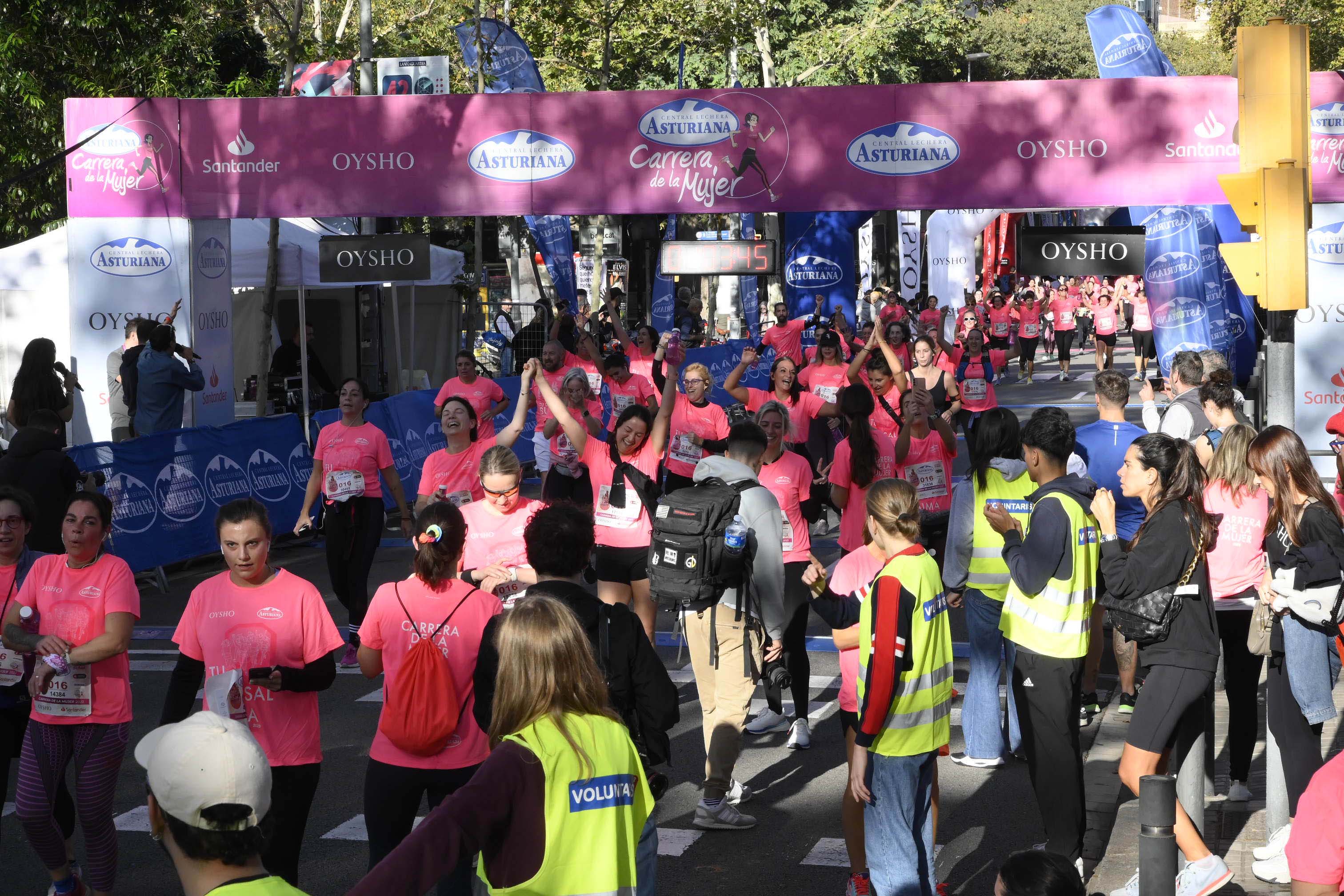 Las mejores fotos de la Carrera de la Mujer de Barcelona 2023. 4989
