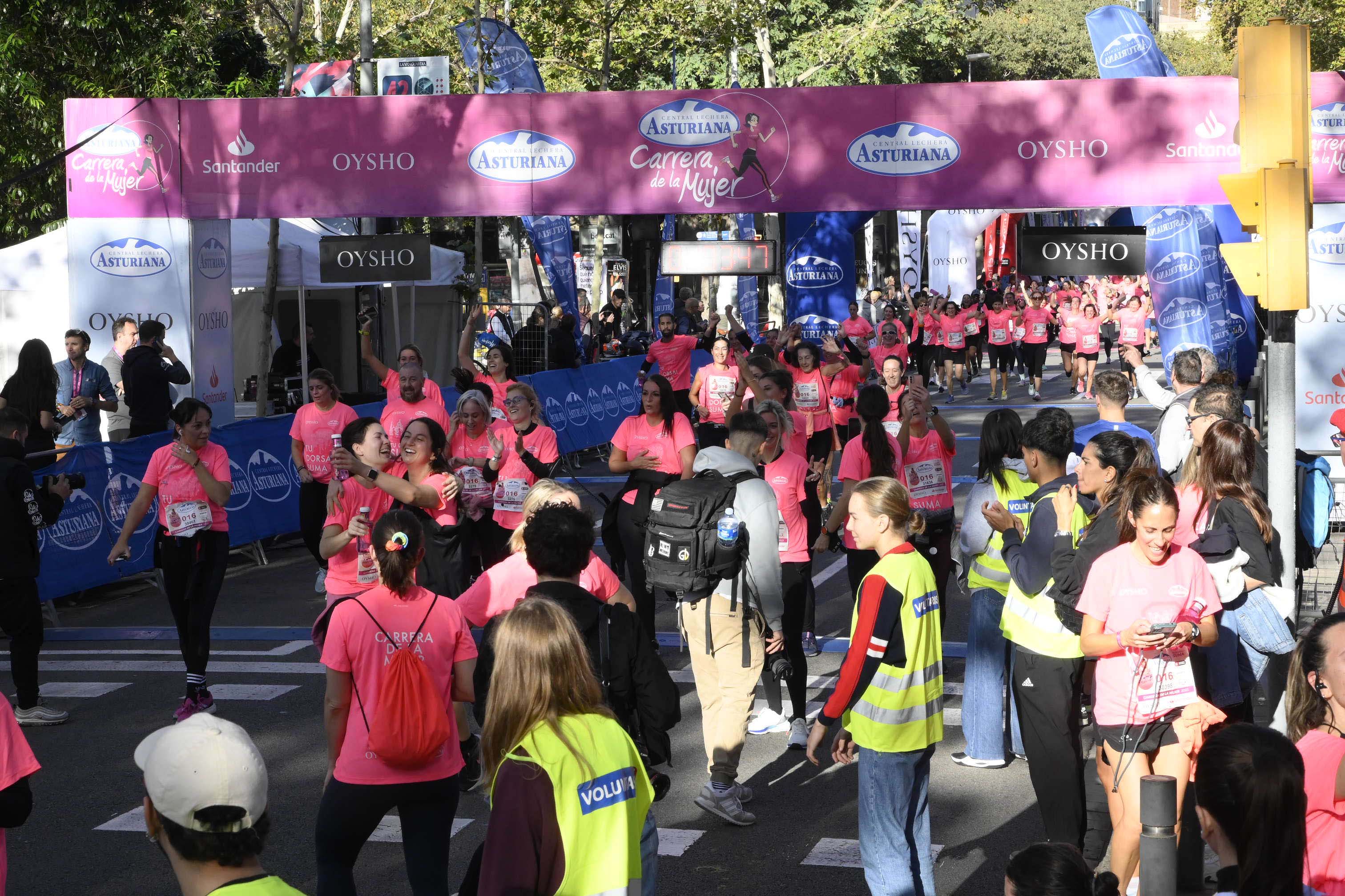 Las mejores fotos de la Carrera de la Mujer de Barcelona 2023. 4990