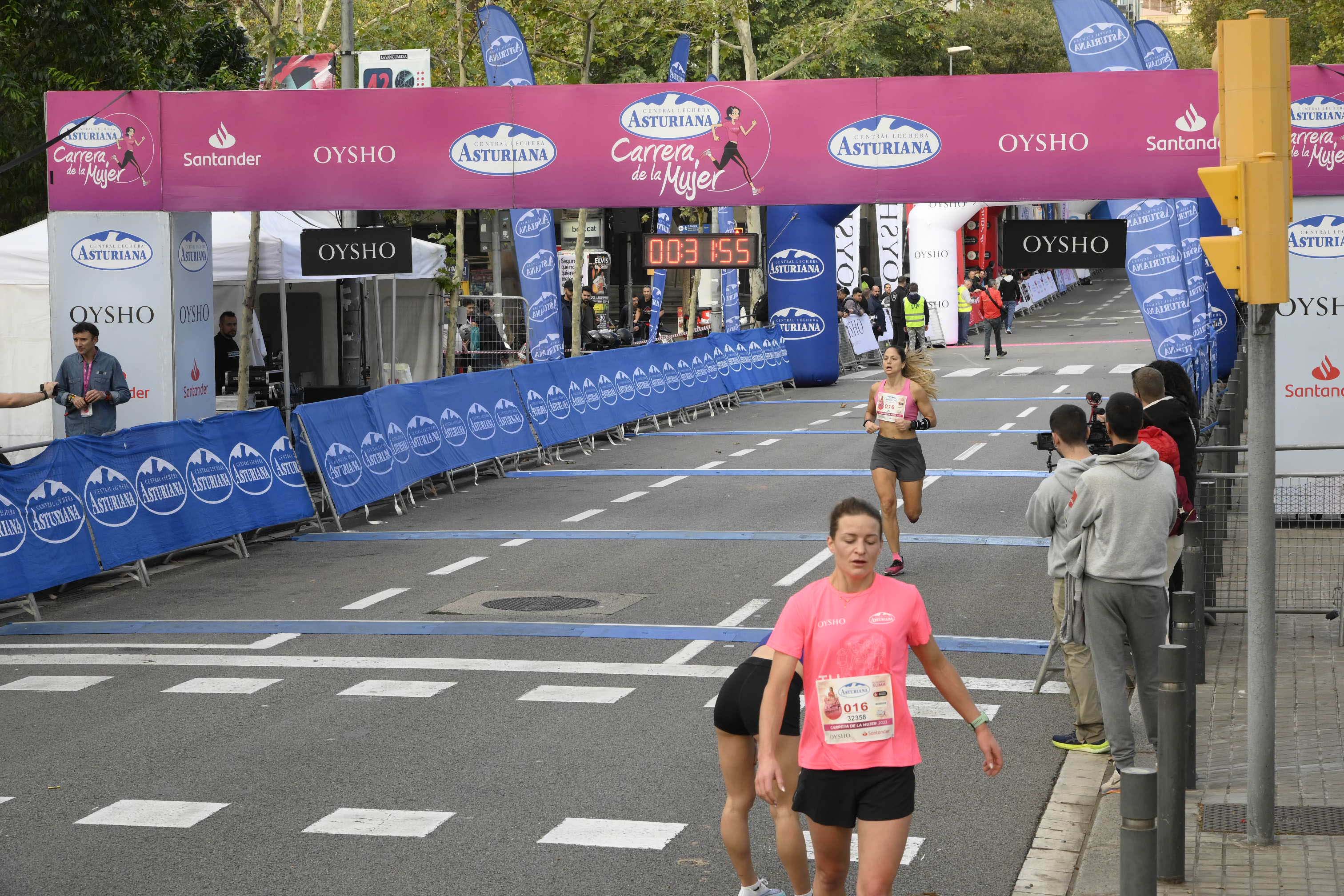 Las mejores fotos de la Carrera de la Mujer de Barcelona 2023. 4046