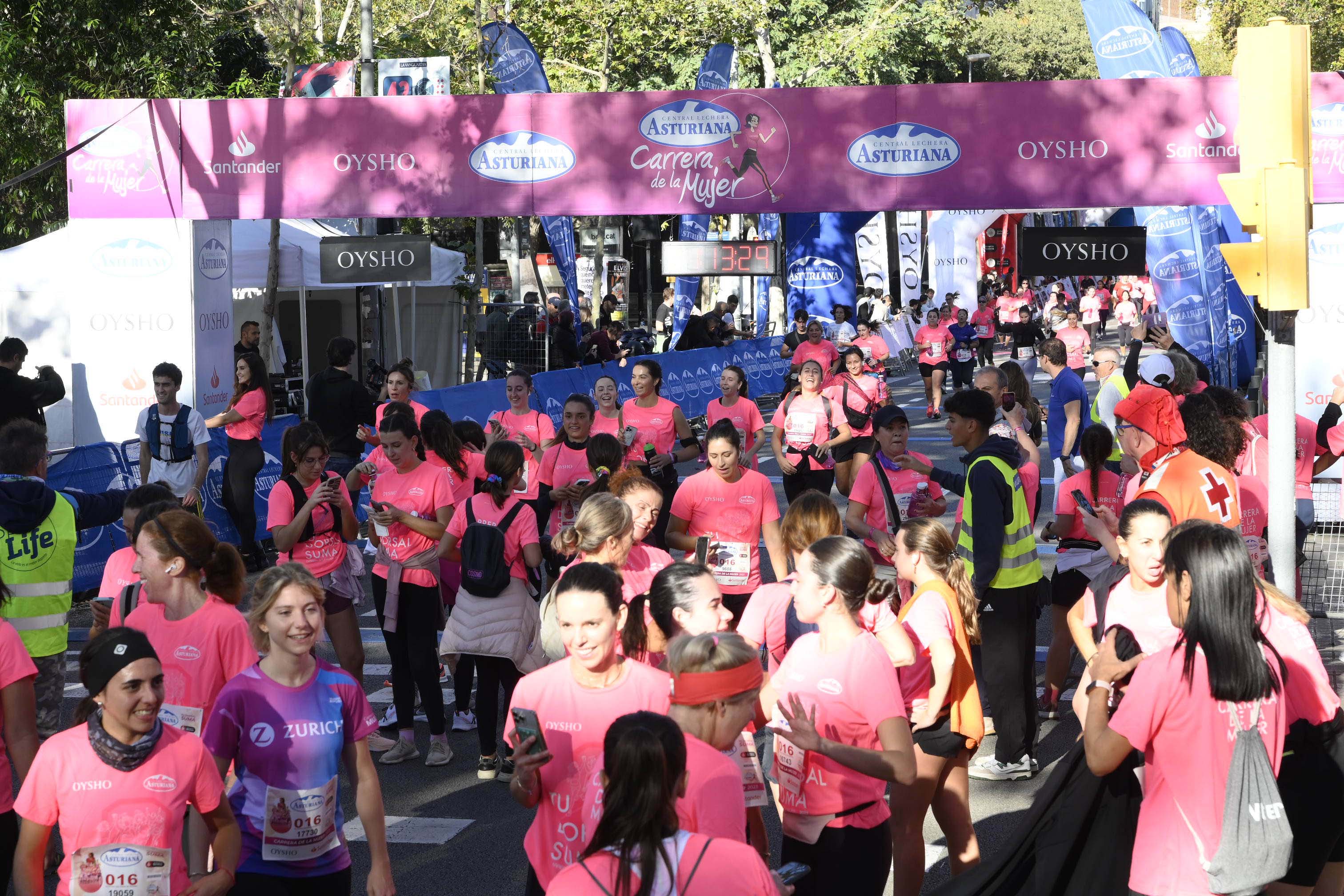 Las mejores fotos de la Carrera de la Mujer de Barcelona 2023. 5237