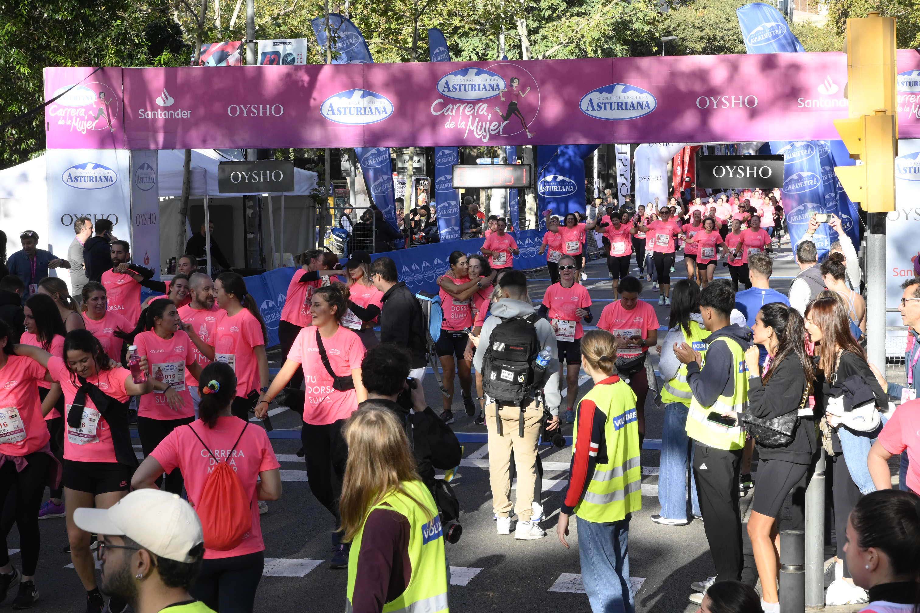 Las mejores fotos de la Carrera de la Mujer de Barcelona 2023. 4992