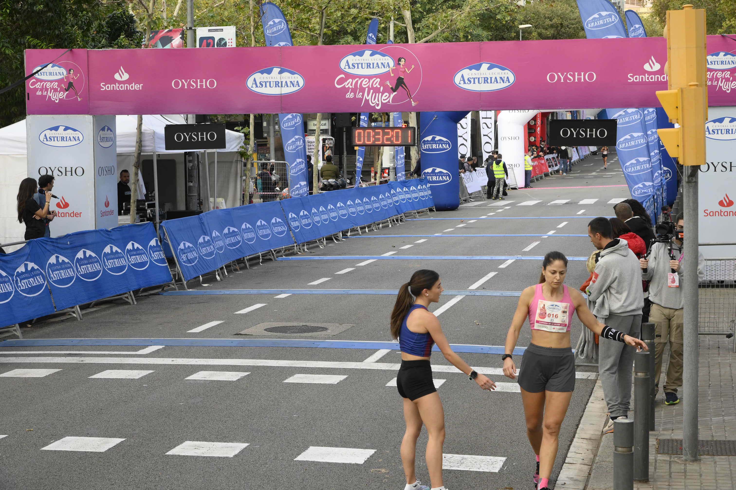 Las mejores fotos de la Carrera de la Mujer de Barcelona 2023. 4049