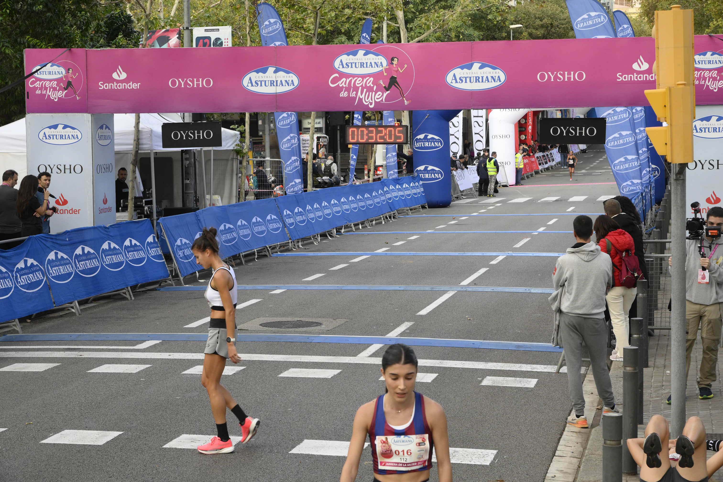 Las mejores fotos de la Carrera de la Mujer de Barcelona 2023. 4051