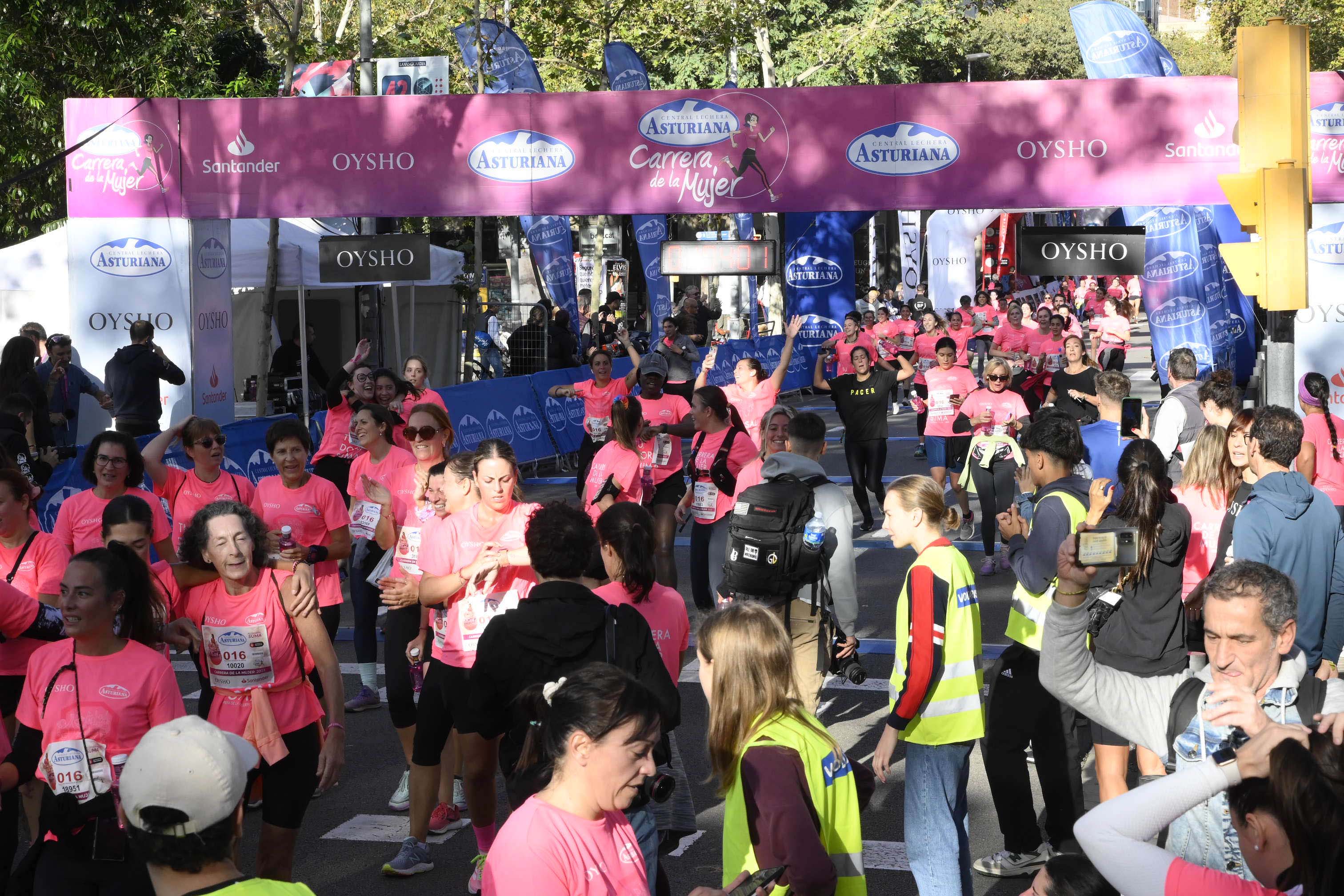 Las mejores fotos de la Carrera de la Mujer de Barcelona 2023. 4997