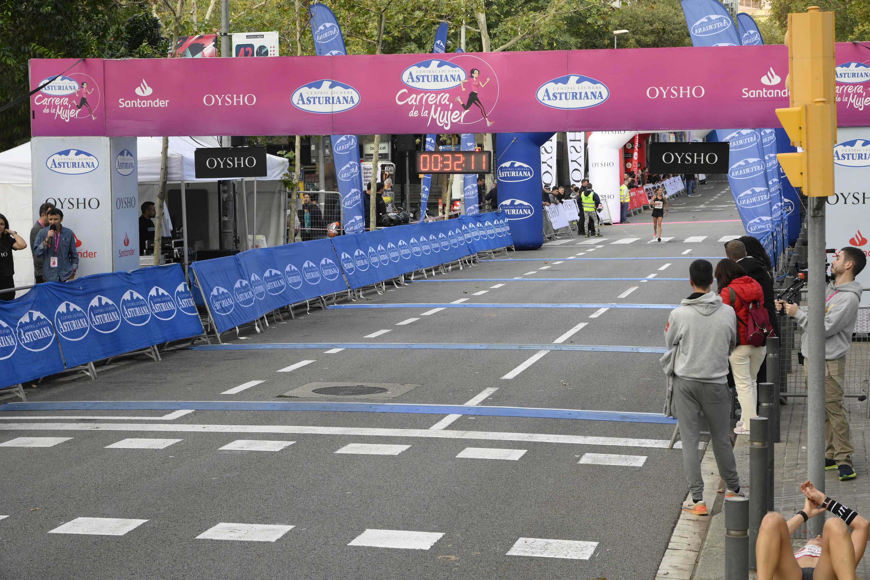 Las mejores fotos de la Carrera de la Mujer de Barcelona 2023. 4054