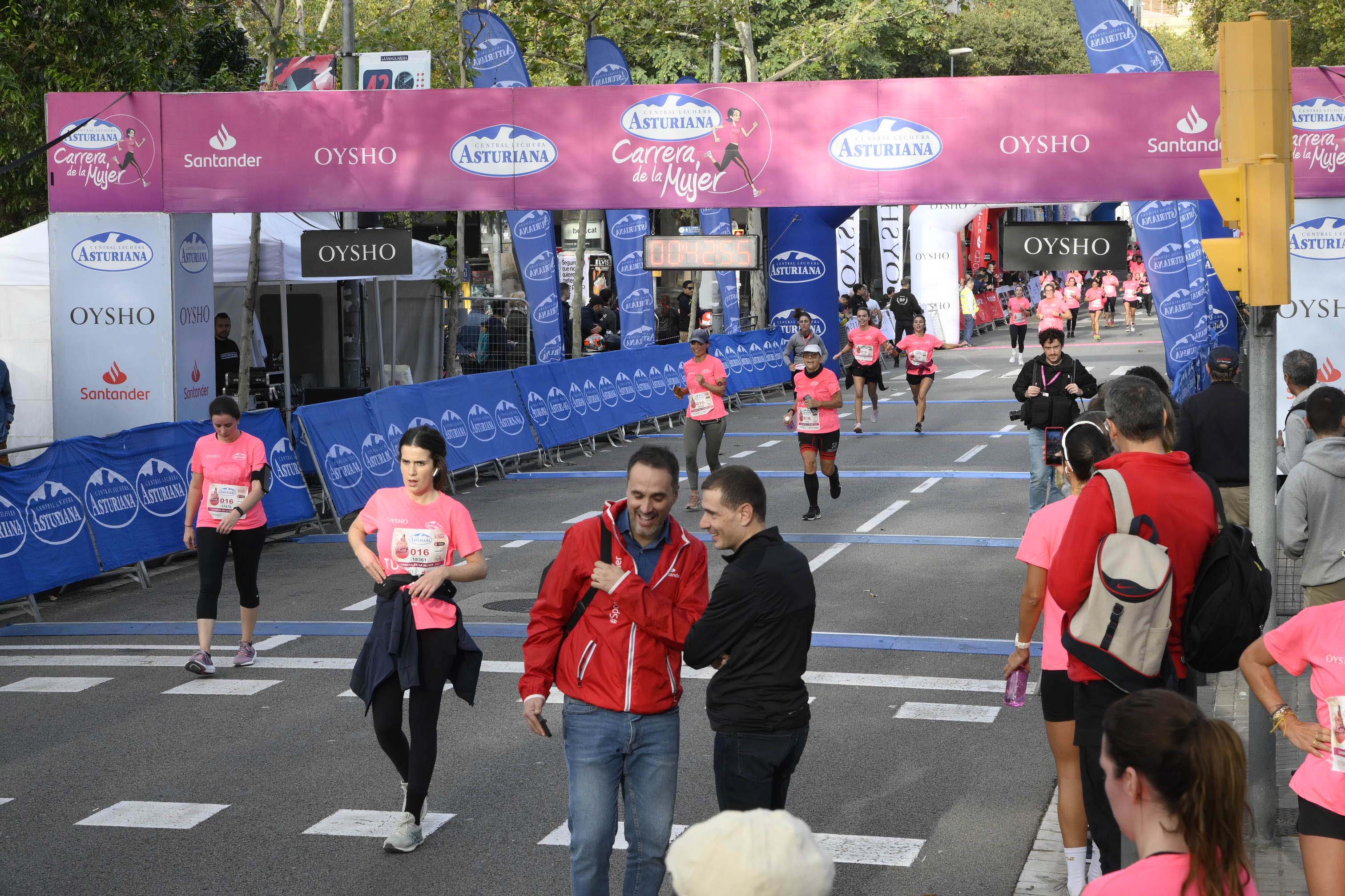 Las mejores fotos de la Carrera de la Mujer de Barcelona 2023. 4364