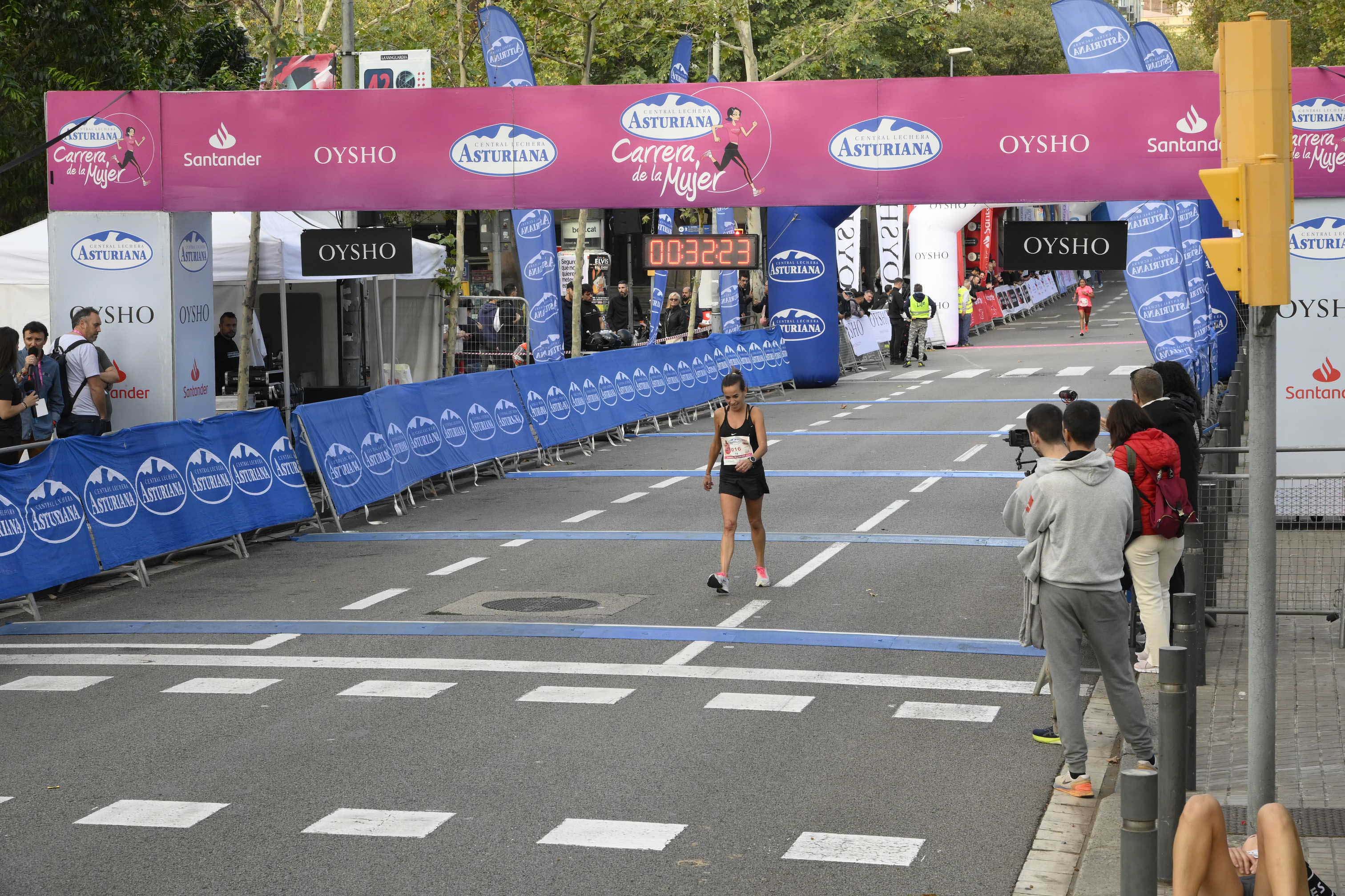 Las mejores fotos de la Carrera de la Mujer de Barcelona 2023. 4060