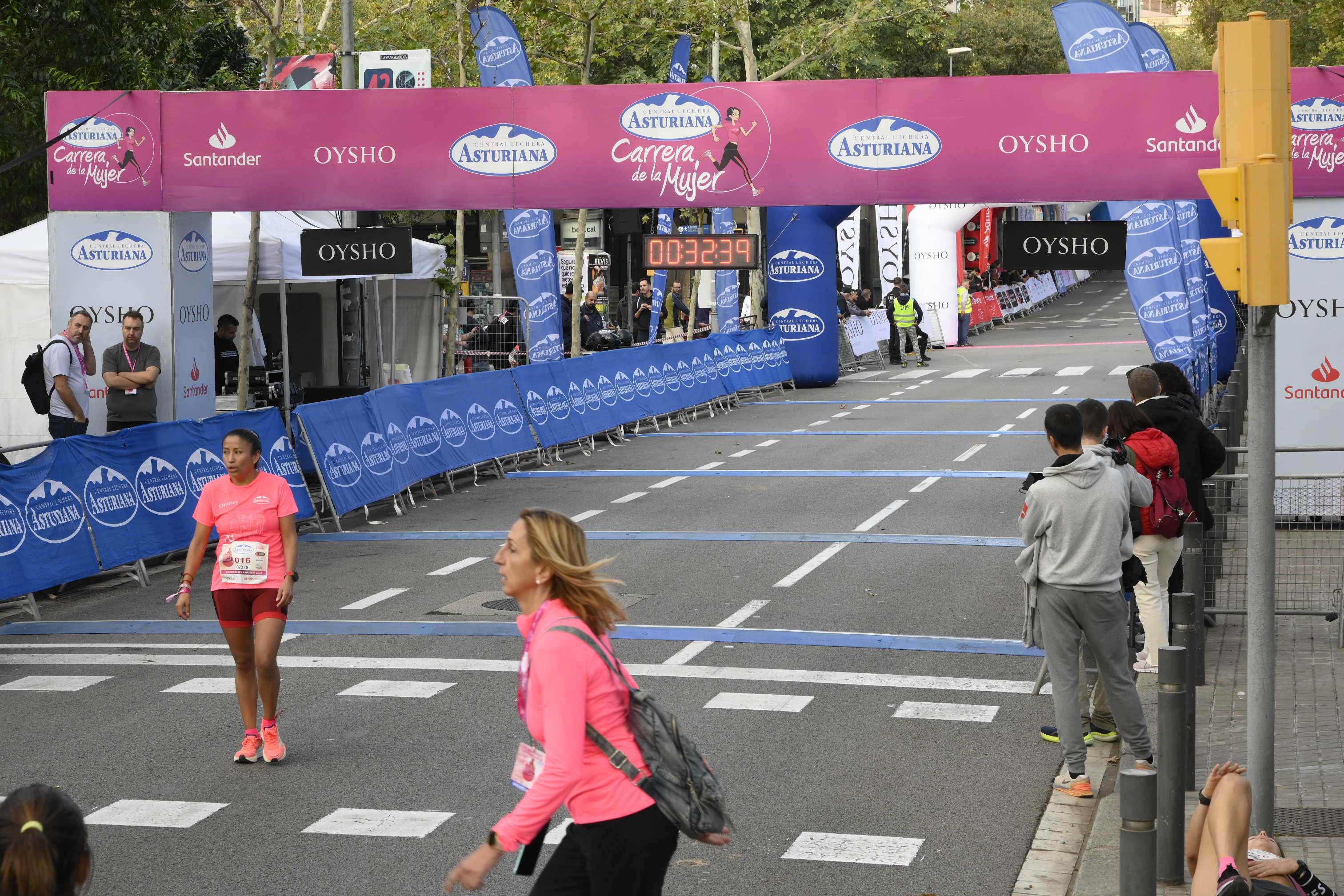 Las mejores fotos de la Carrera de la Mujer de Barcelona 2023. 4068