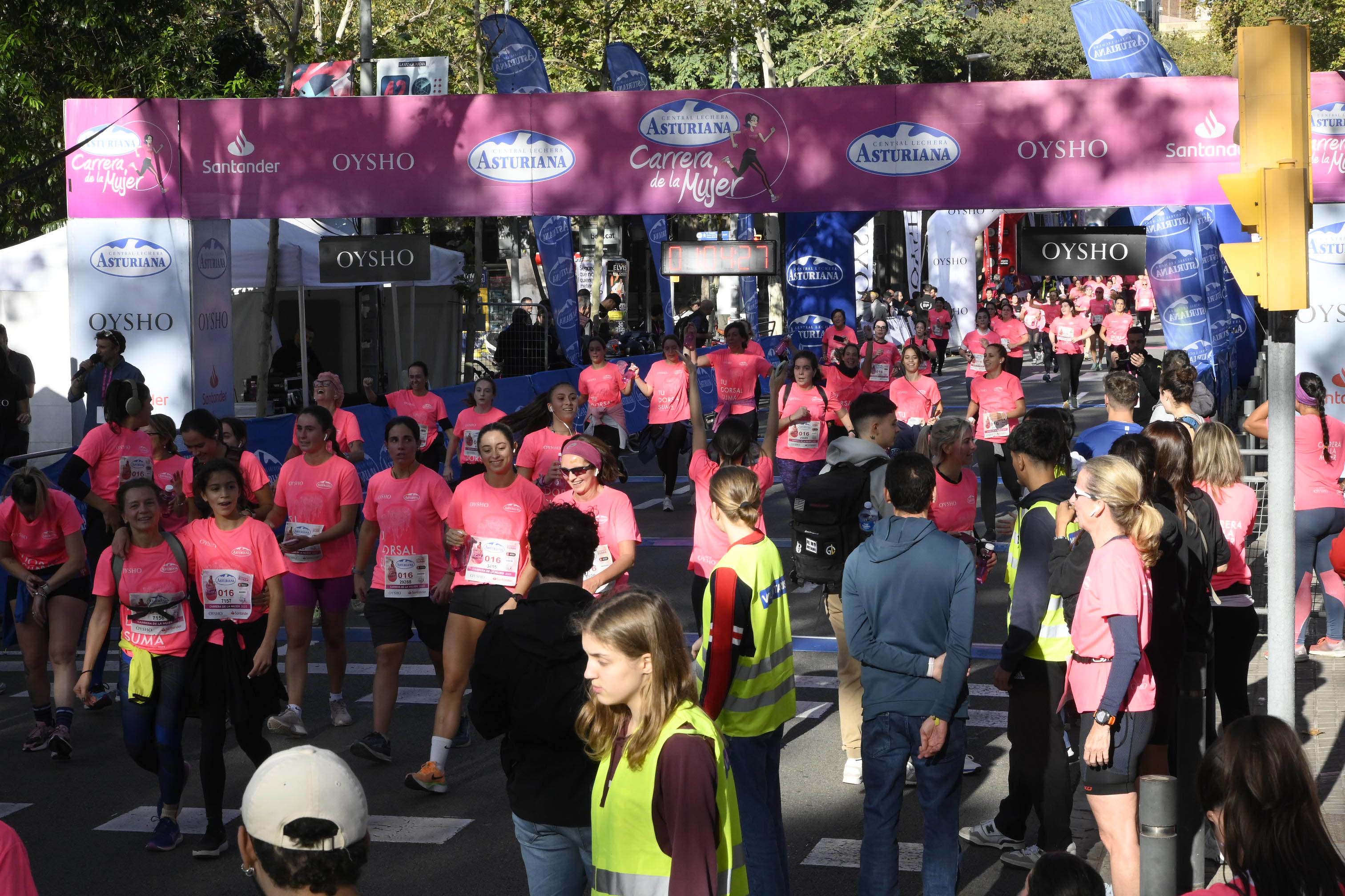 Las mejores fotos de la Carrera de la Mujer de Barcelona 2023. 5010