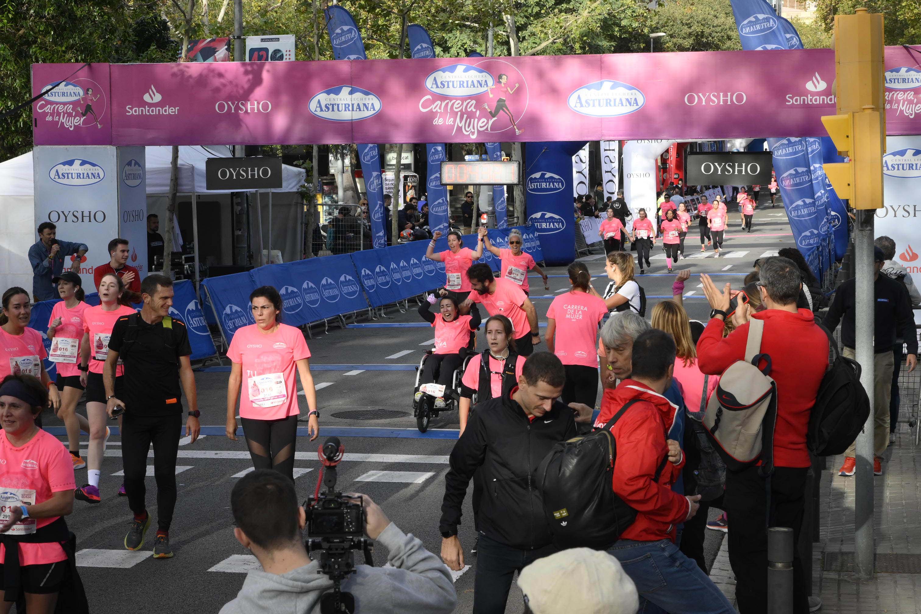 Las mejores fotos de la Carrera de la Mujer de Barcelona 2023. 4377