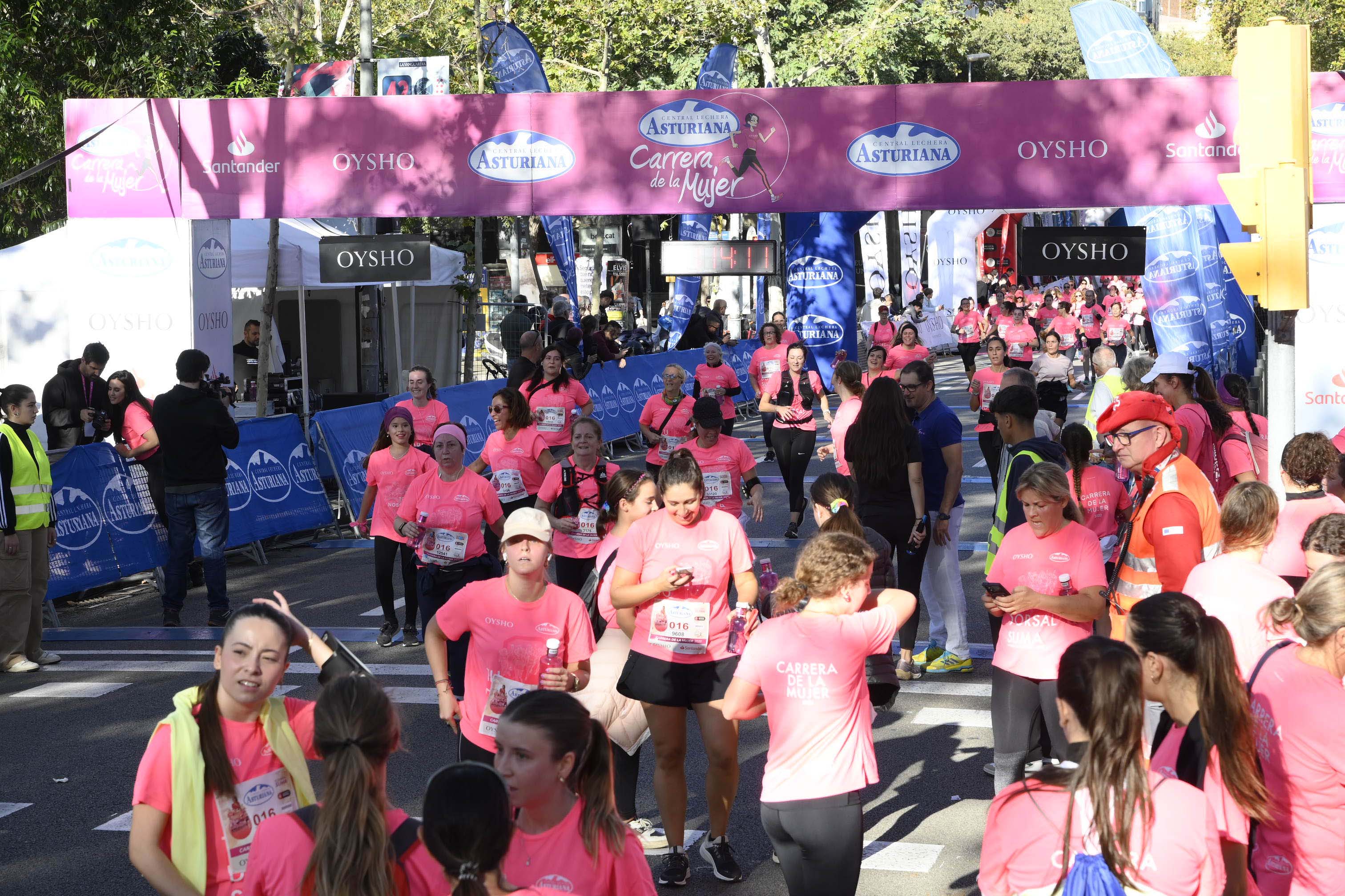 Las mejores fotos de la Carrera de la Mujer de Barcelona 2023. 5258