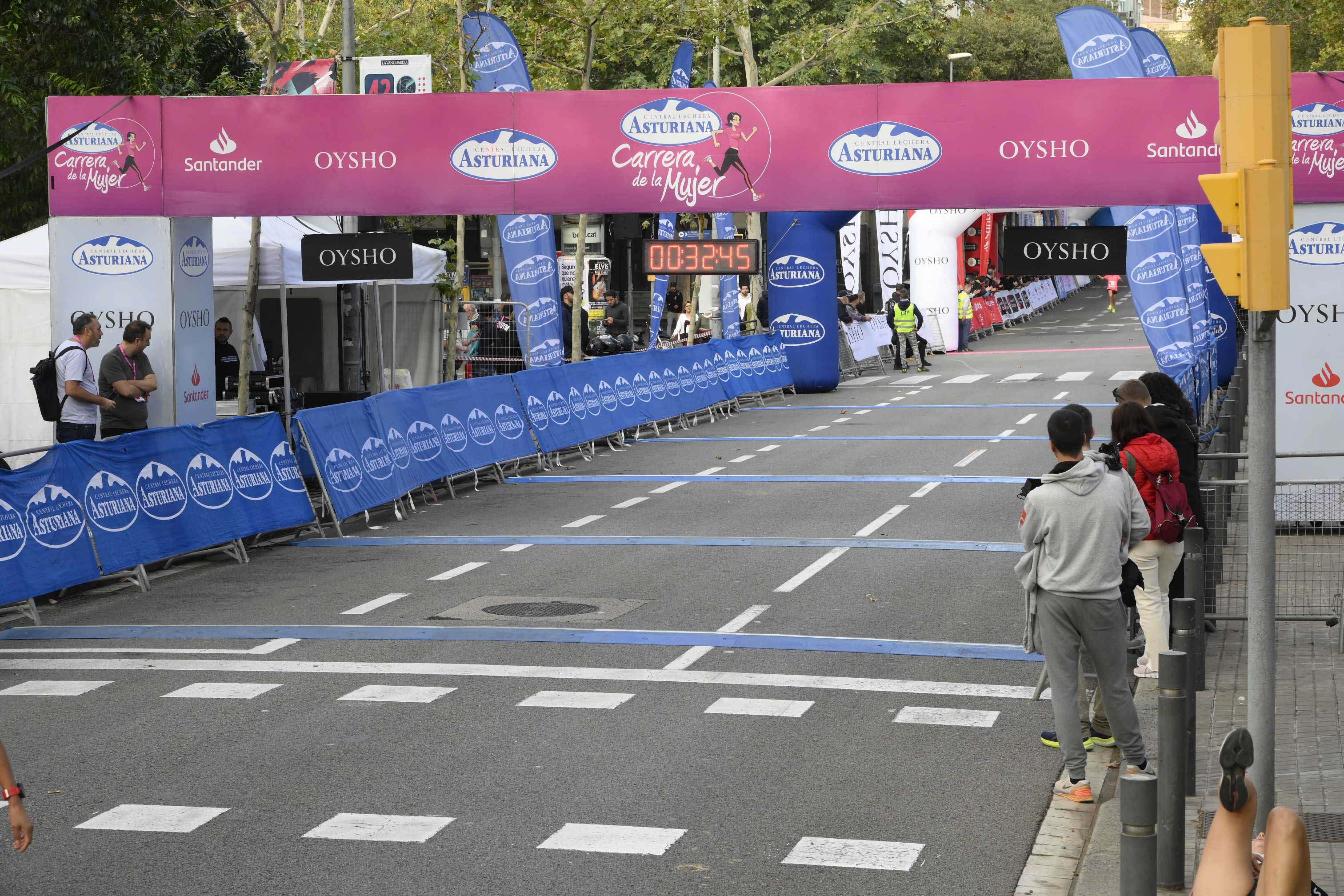 Las mejores fotos de la Carrera de la Mujer de Barcelona 2023. 4071