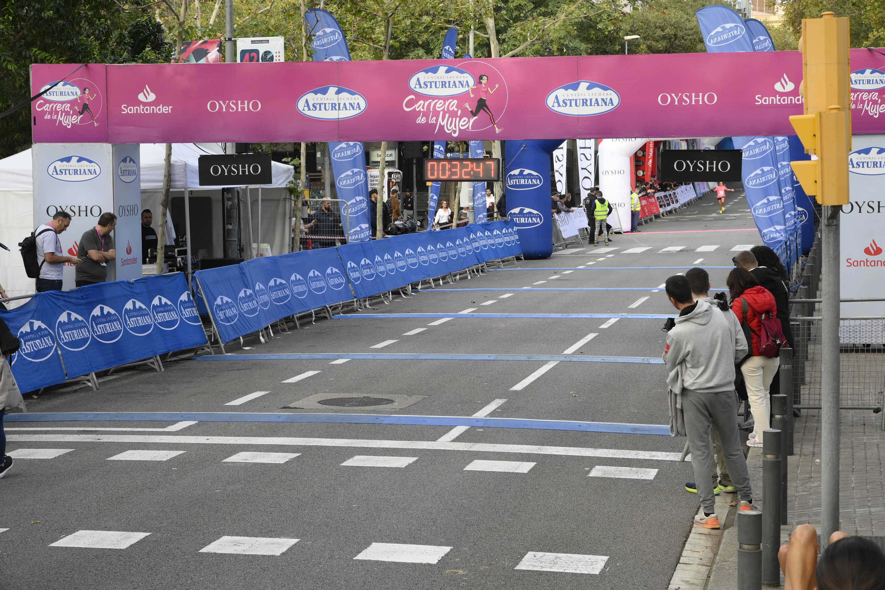 Las mejores fotos de la Carrera de la Mujer de Barcelona 2023. 4072