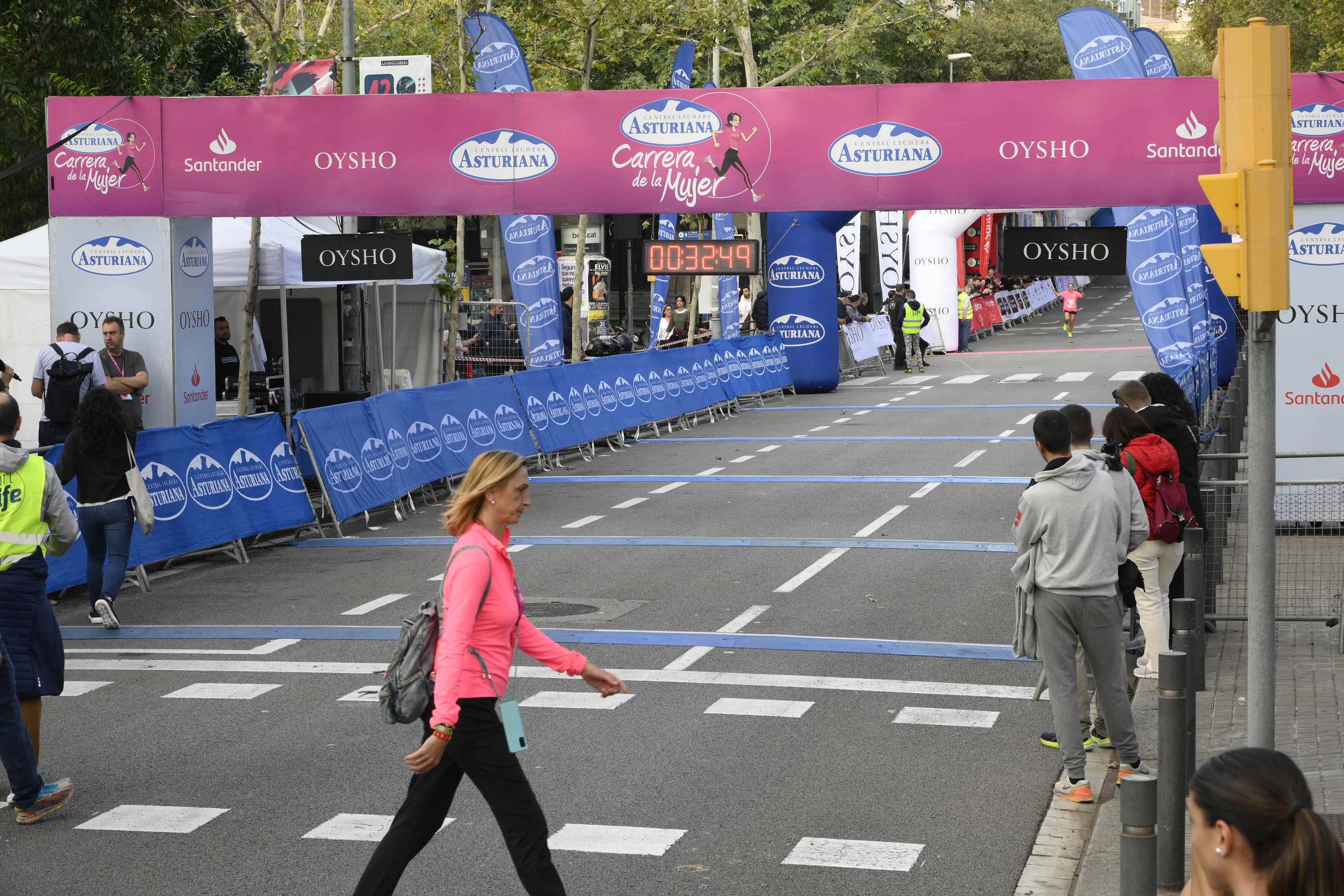 Las mejores fotos de la Carrera de la Mujer de Barcelona 2023. 4073