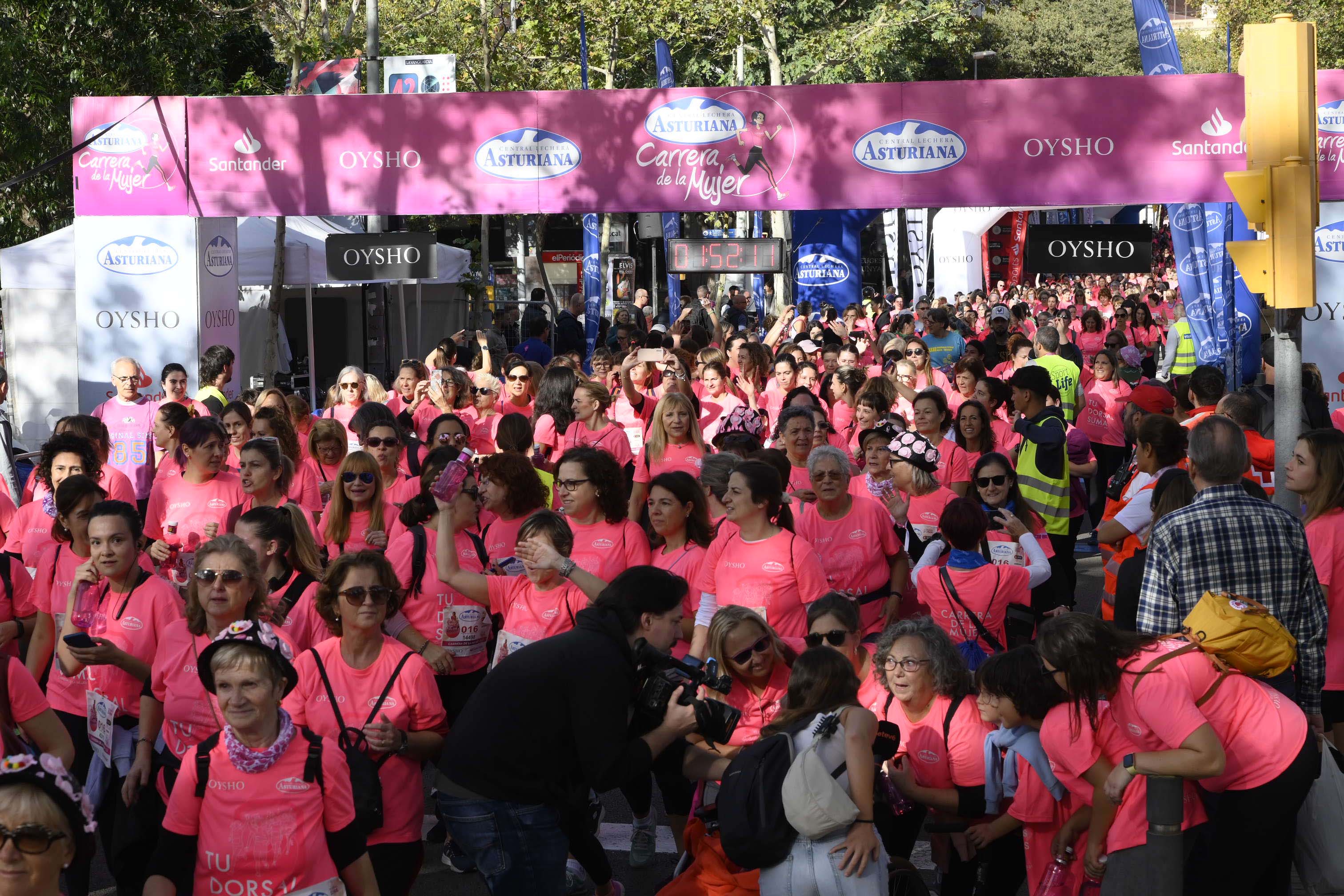 Las mejores fotos de la Carrera de la Mujer de Barcelona 2023. 6354