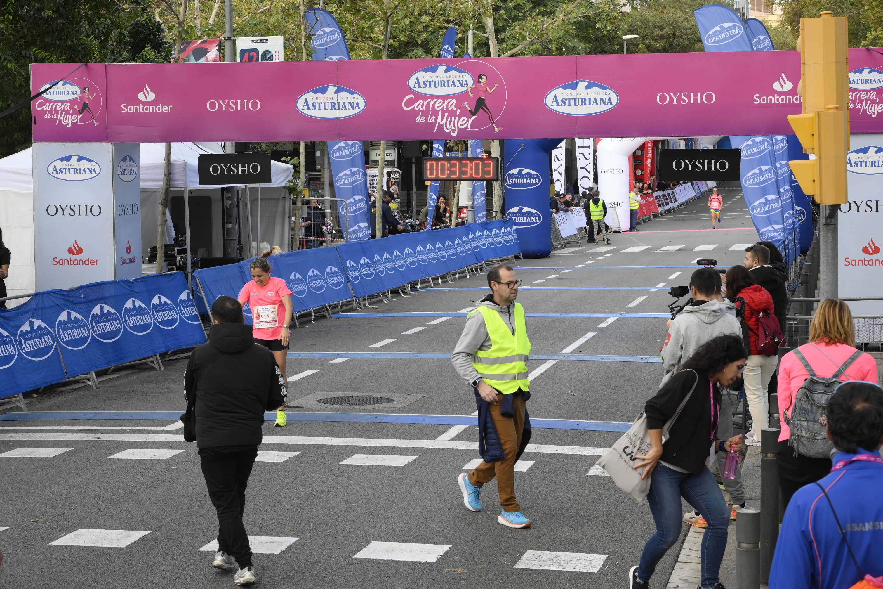 Las mejores fotos de la Carrera de la Mujer de Barcelona 2023. 4080