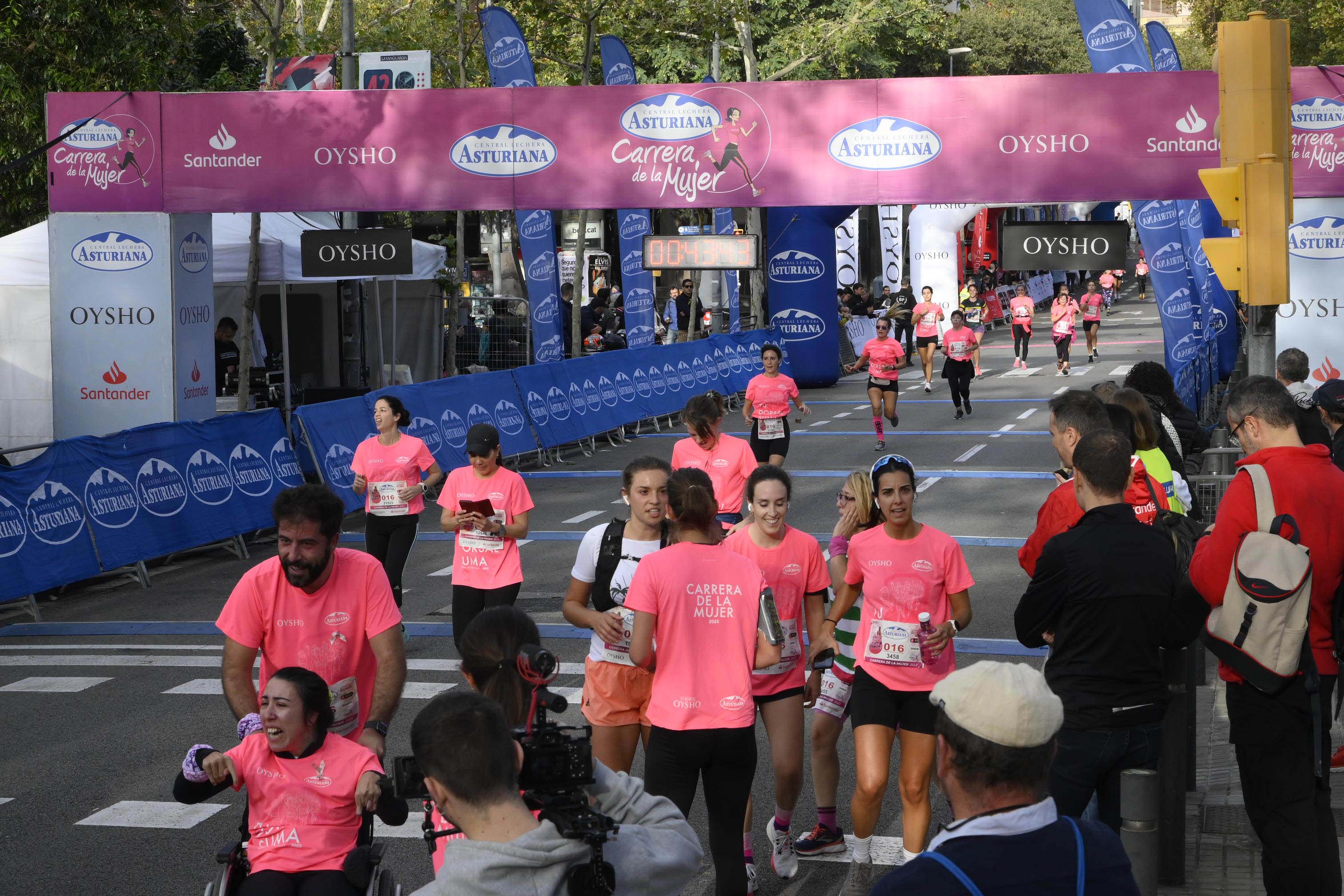 Las mejores fotos de la Carrera de la Mujer de Barcelona 2023. 4388