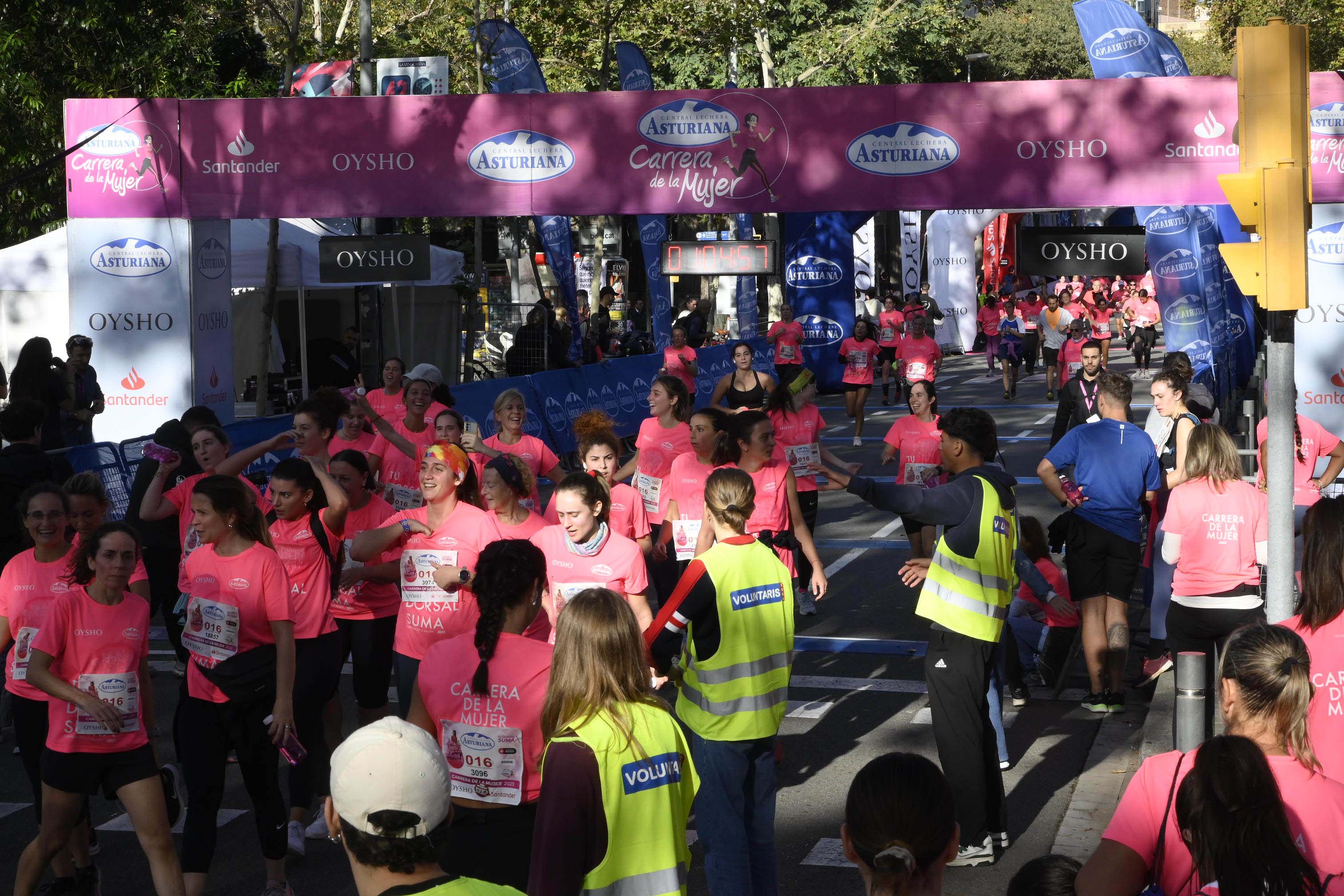 Las mejores fotos de la Carrera de la Mujer de Barcelona 2023. 5025