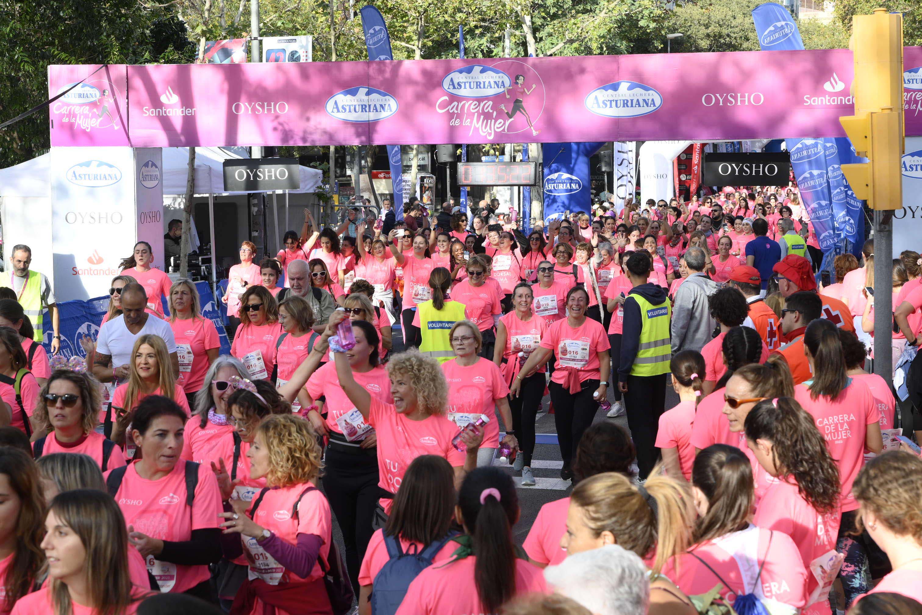 Las mejores fotos de la Carrera de la Mujer de Barcelona 2023. 5861