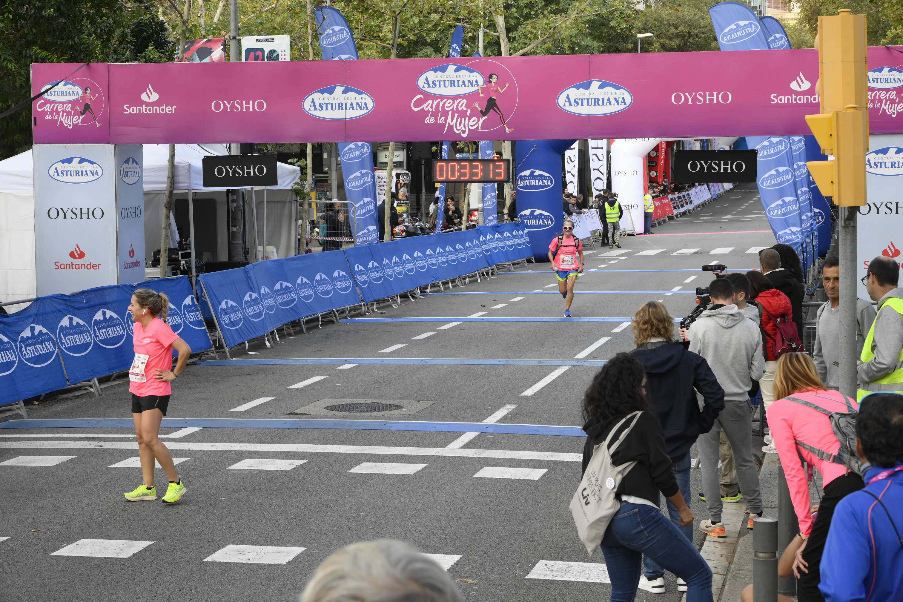 Las mejores fotos de la Carrera de la Mujer de Barcelona 2023. 4085