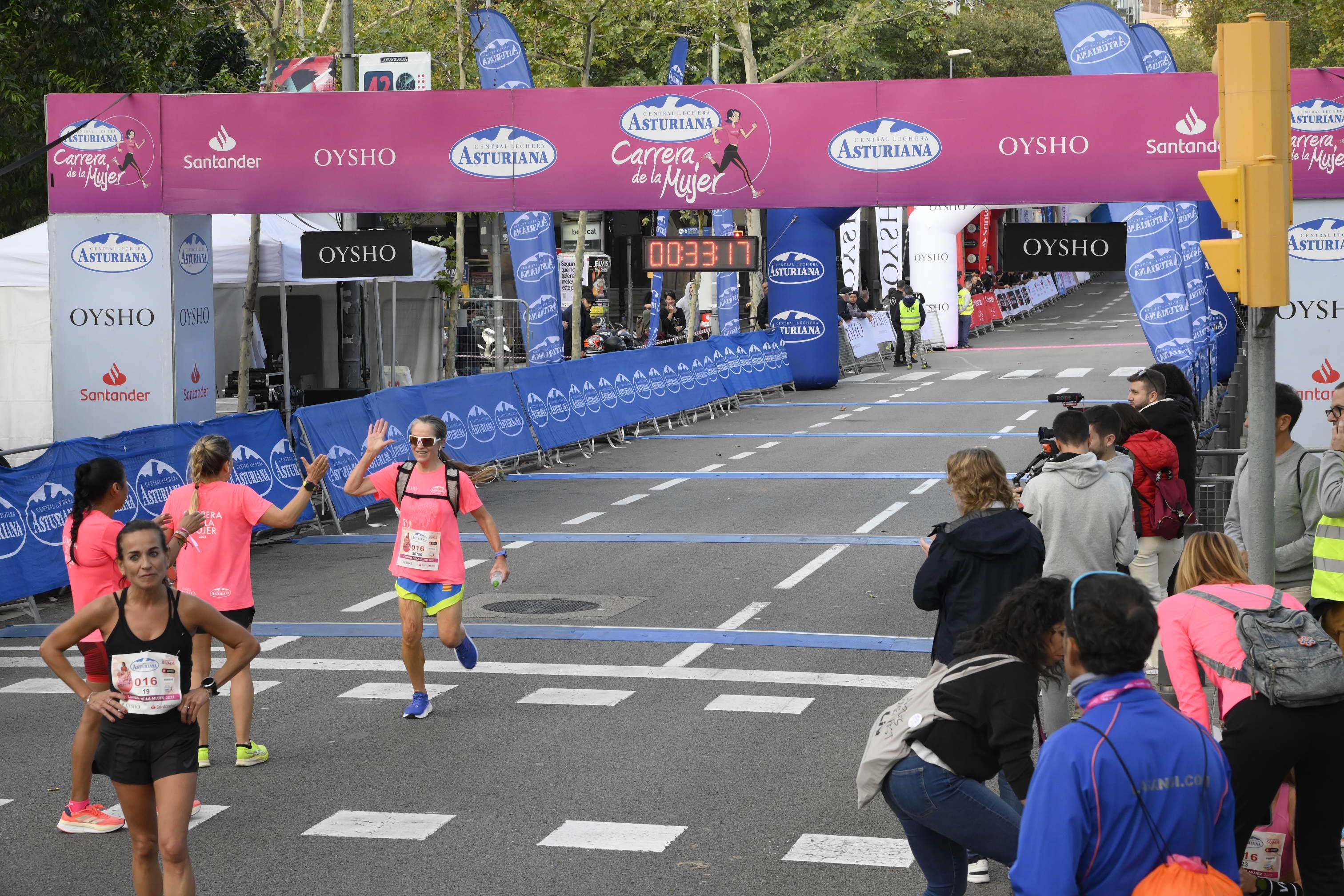 Las mejores fotos de la Carrera de la Mujer de Barcelona 2023. 4087