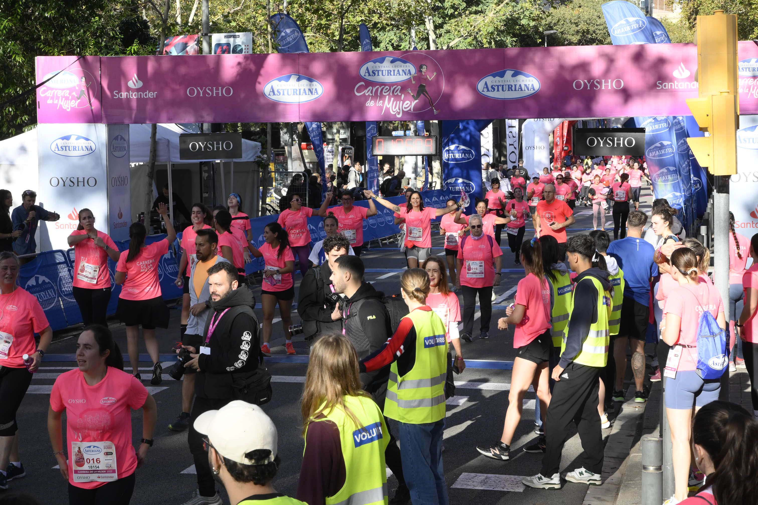 Las mejores fotos de la Carrera de la Mujer de Barcelona 2023. 5031