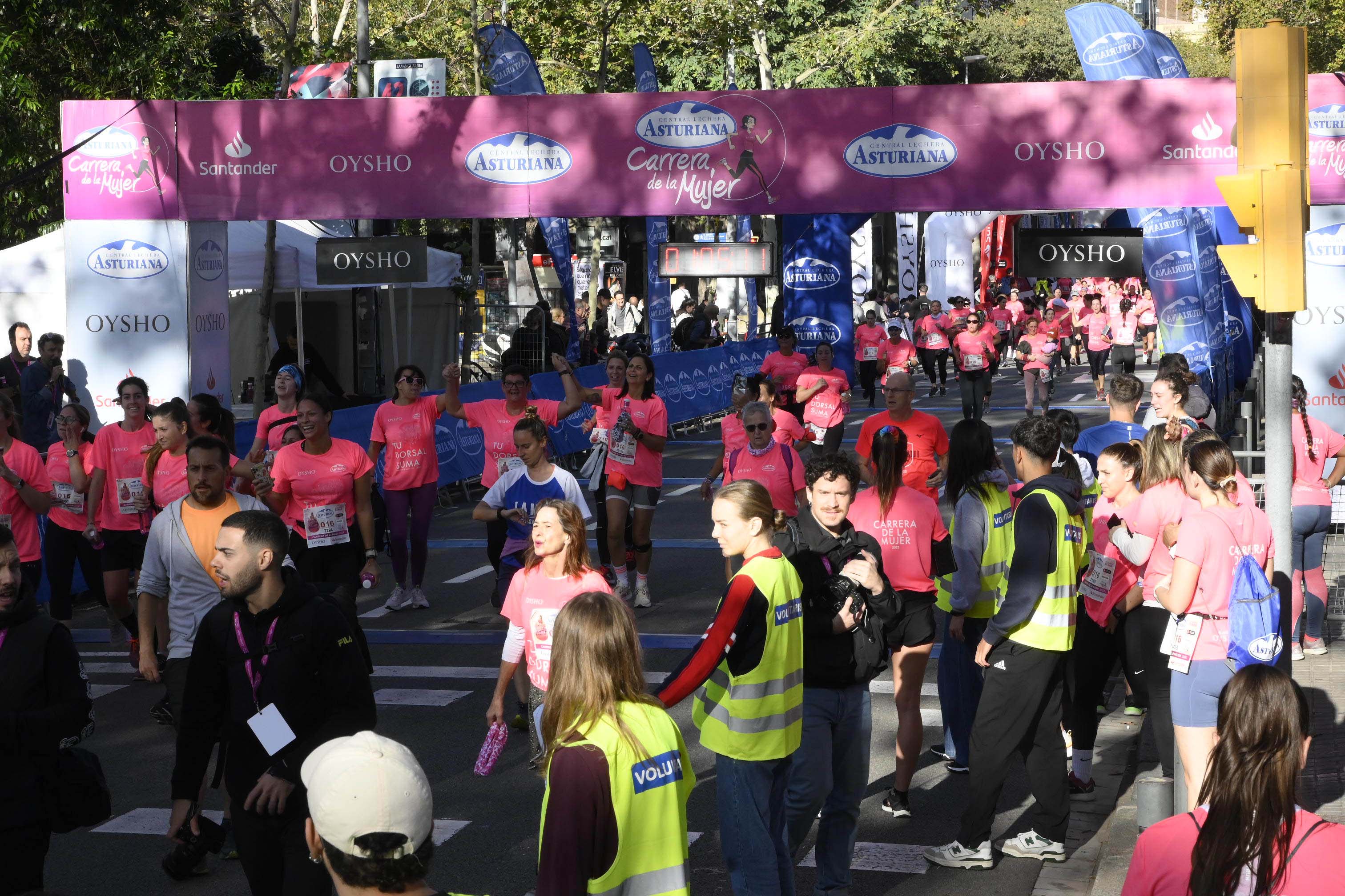 Las mejores fotos de la Carrera de la Mujer de Barcelona 2023. 5032