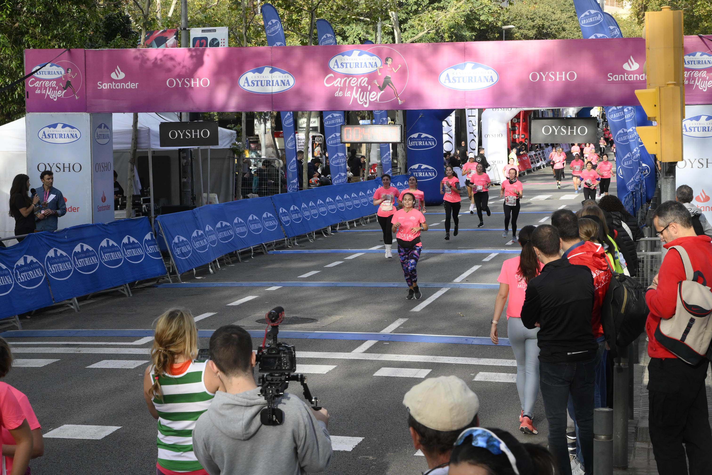Las mejores fotos de la Carrera de la Mujer de Barcelona 2023. 4398