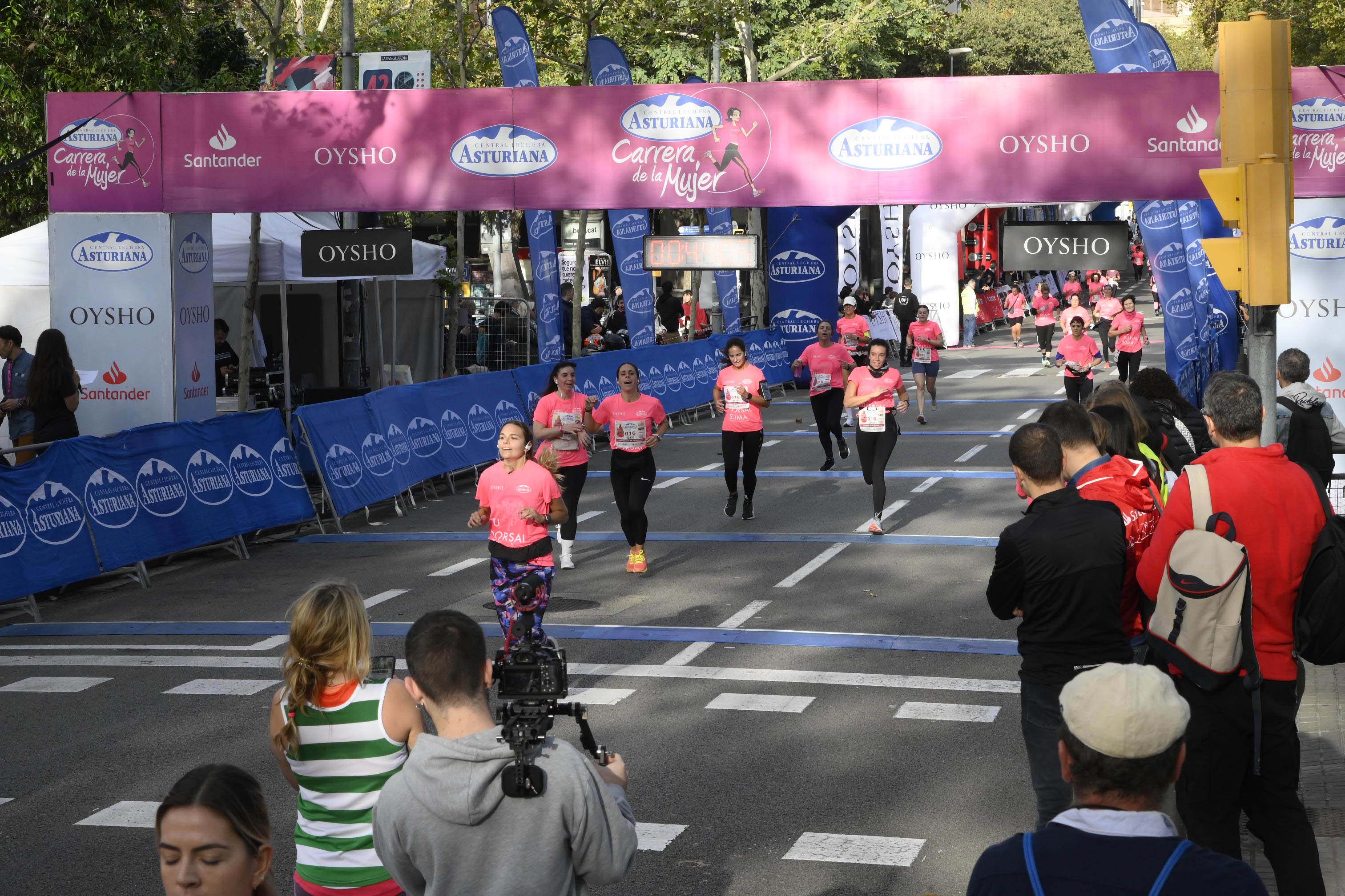 Las mejores fotos de la Carrera de la Mujer de Barcelona 2023. 4399