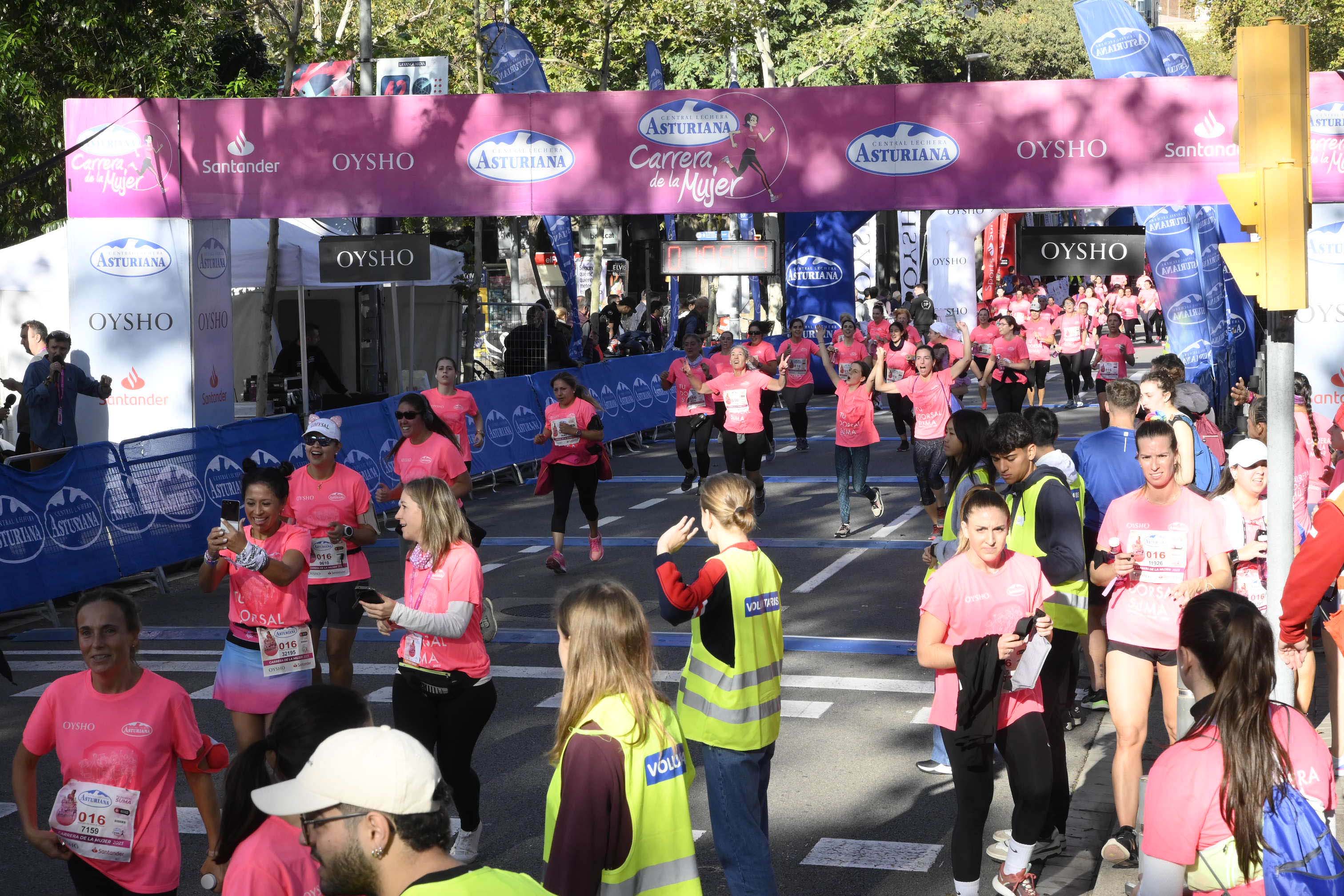 Las mejores fotos de la Carrera de la Mujer de Barcelona 2023. 5036