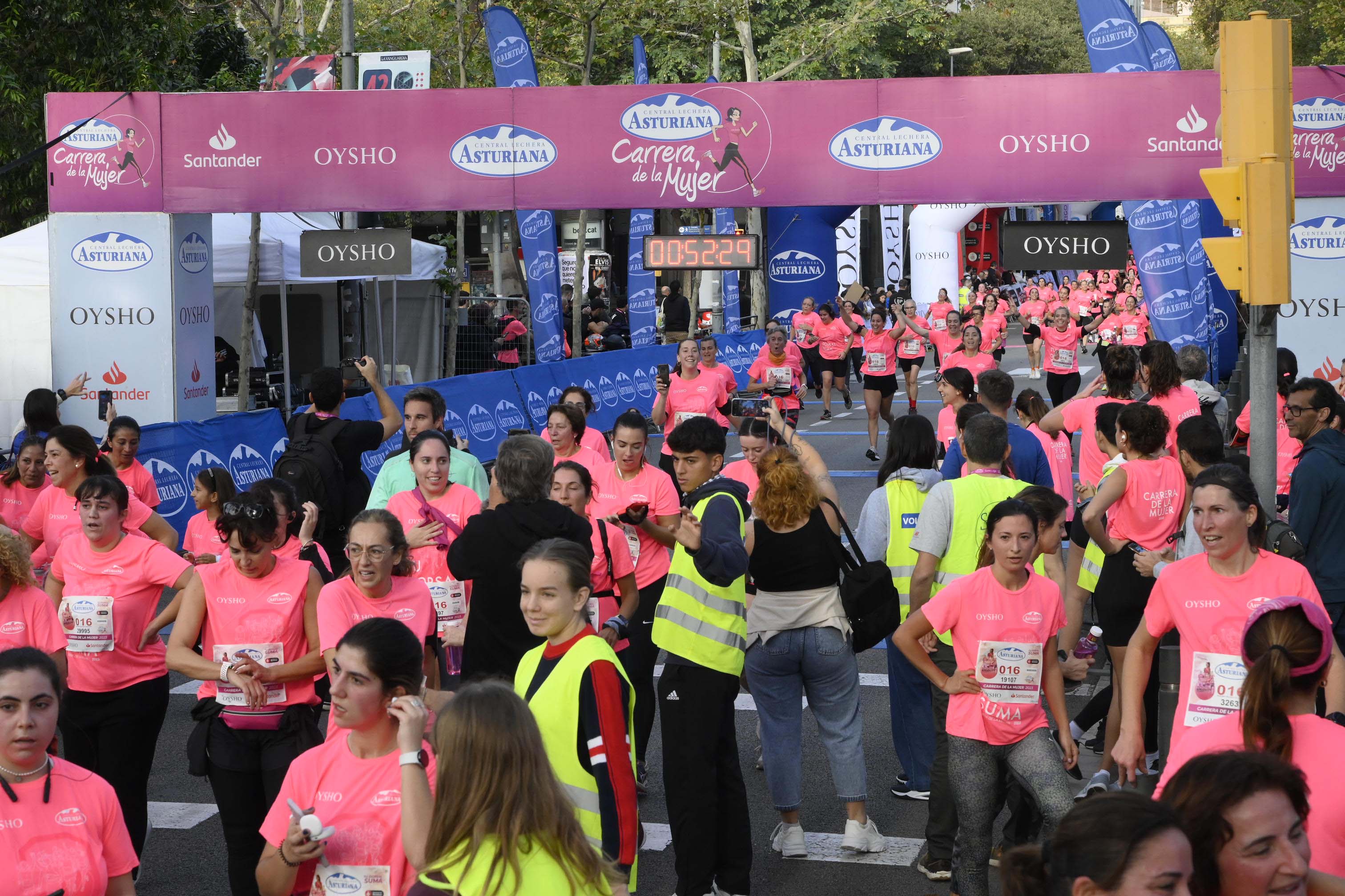 Las mejores fotos de la Carrera de la Mujer de Barcelona 2023. 4651