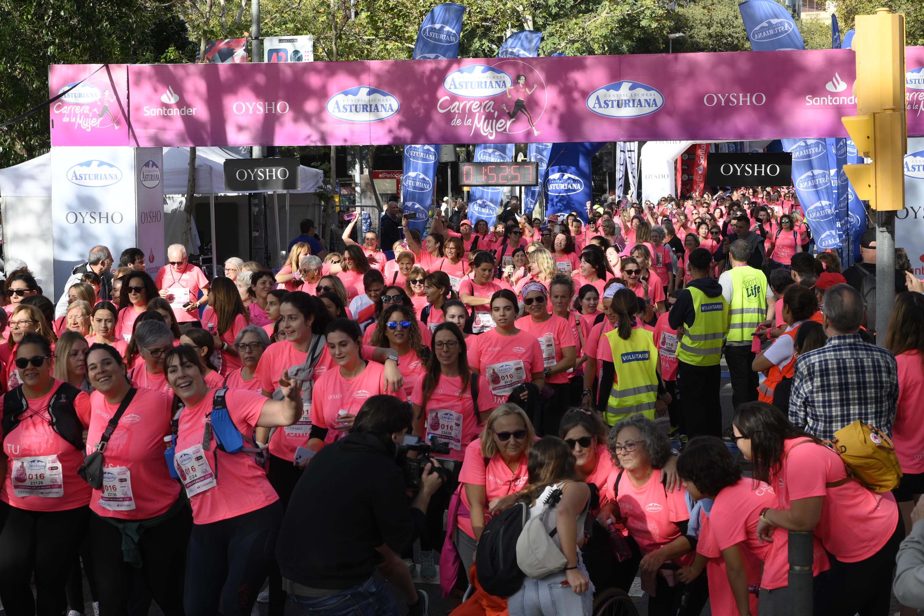 Las mejores fotos de la Carrera de la Mujer de Barcelona 2023. 6377