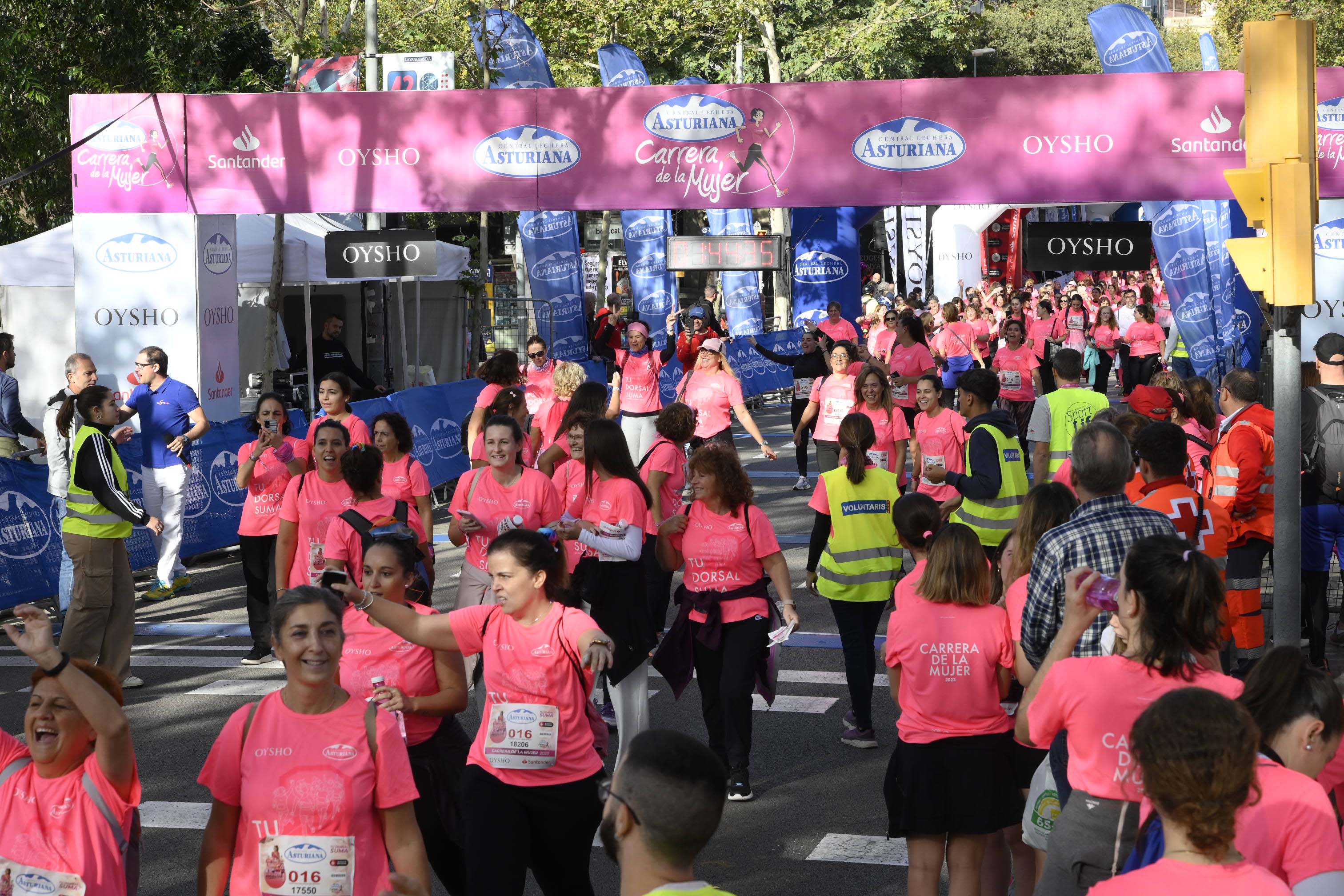 Las mejores fotos de la Carrera de la Mujer de Barcelona 2023. 6130