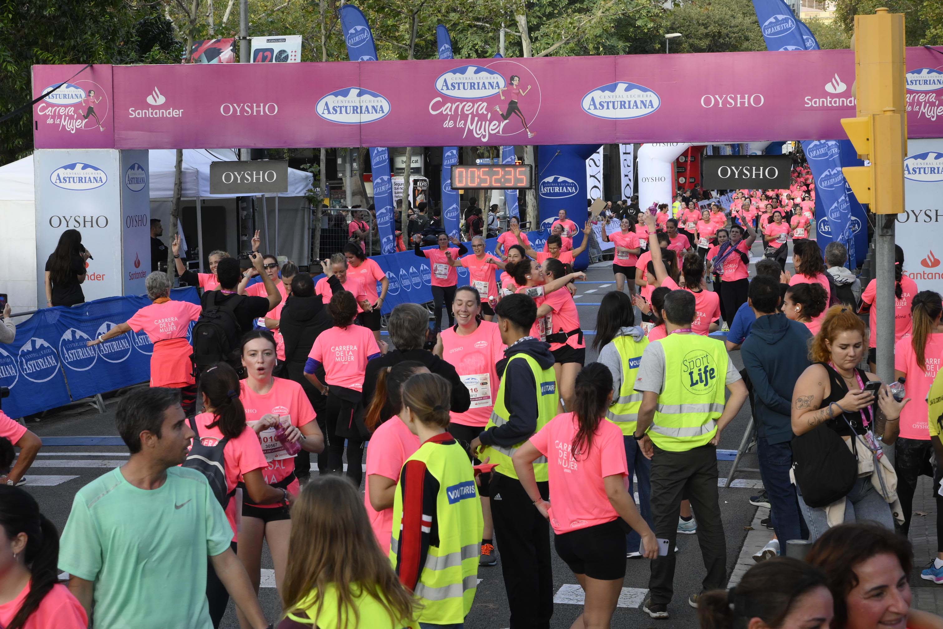 Las mejores fotos de la Carrera de la Mujer de Barcelona 2023. 4654