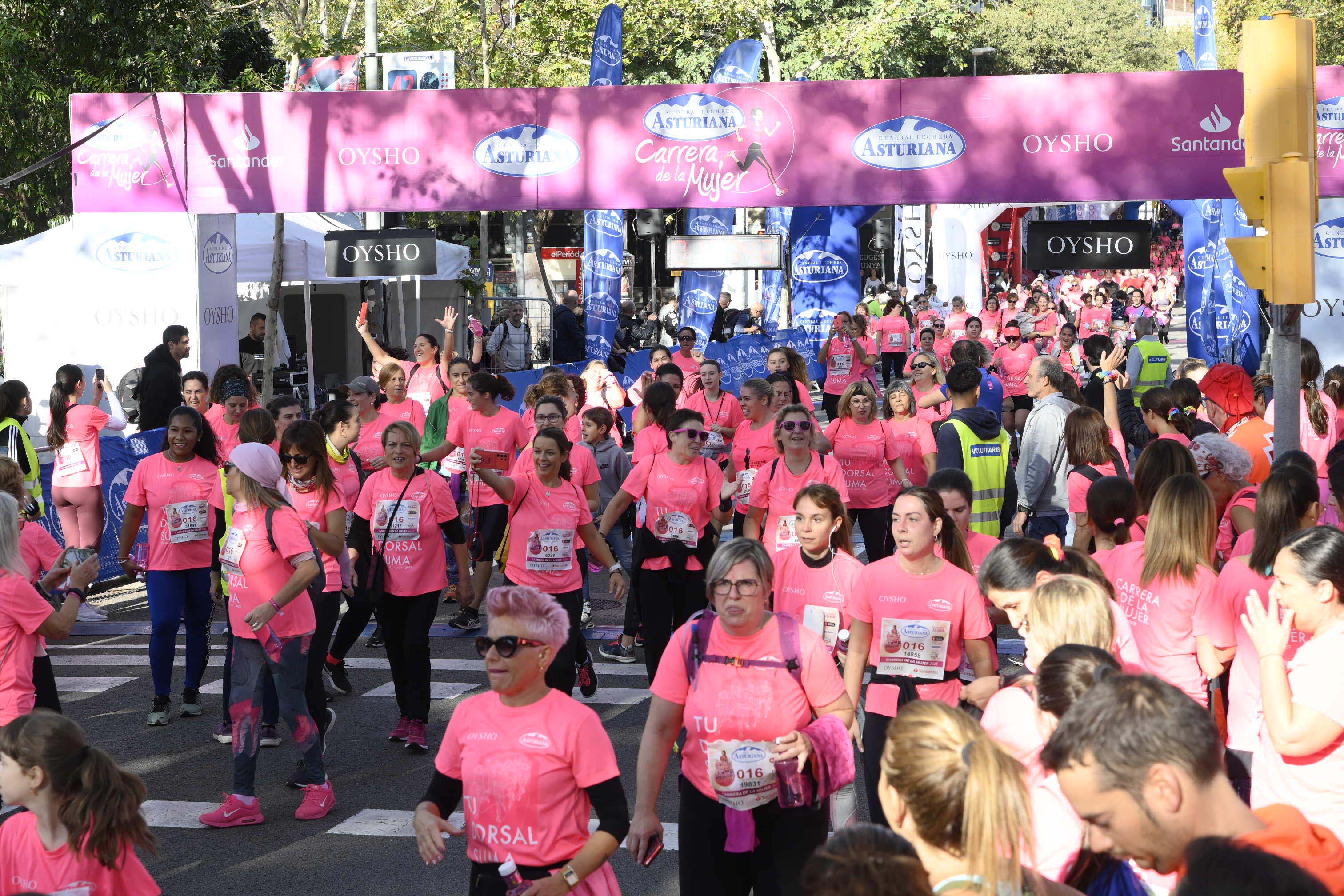 Las mejores fotos de la Carrera de la Mujer de Barcelona 2023. 5634