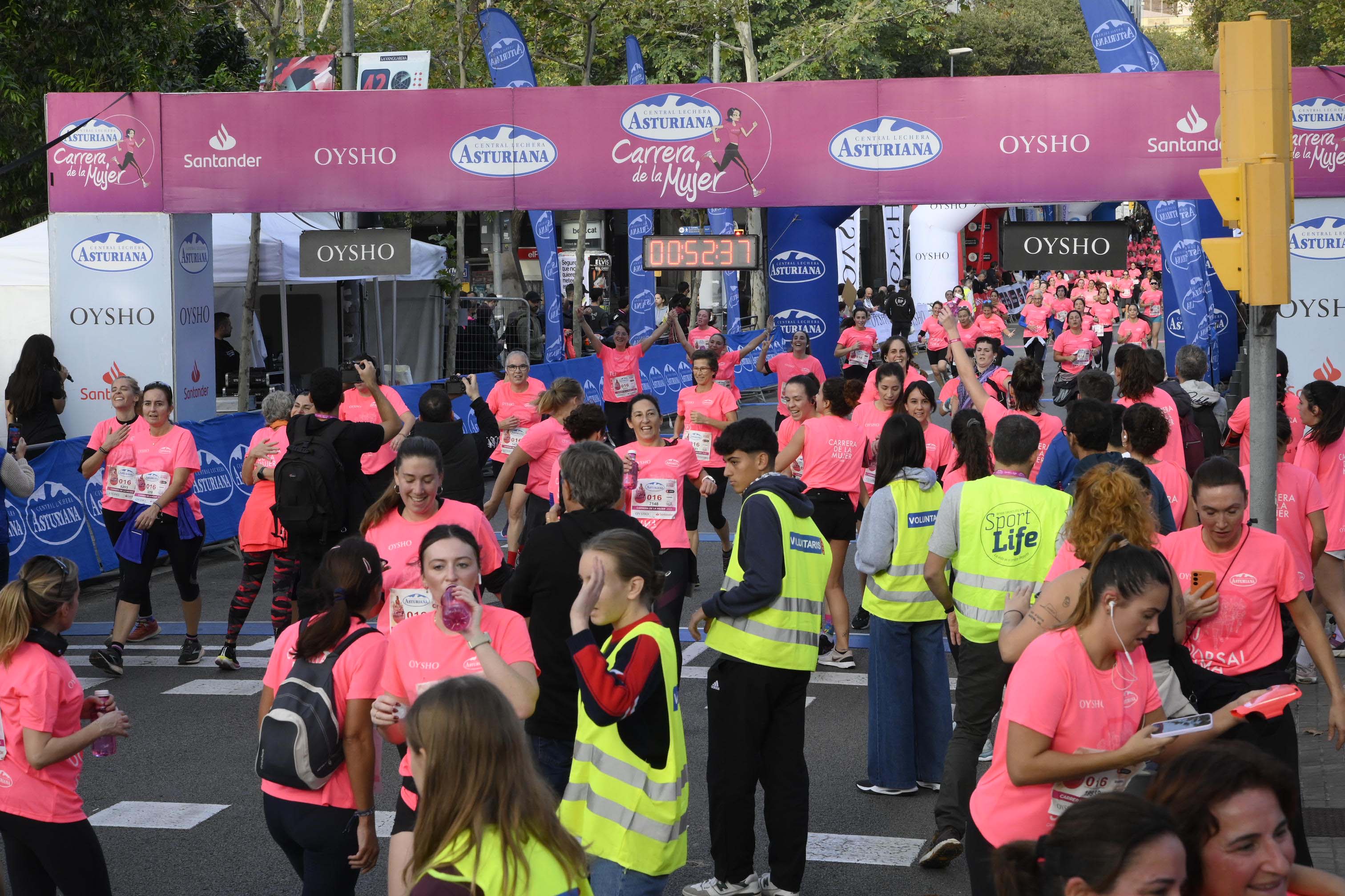 Las mejores fotos de la Carrera de la Mujer de Barcelona 2023. 4655