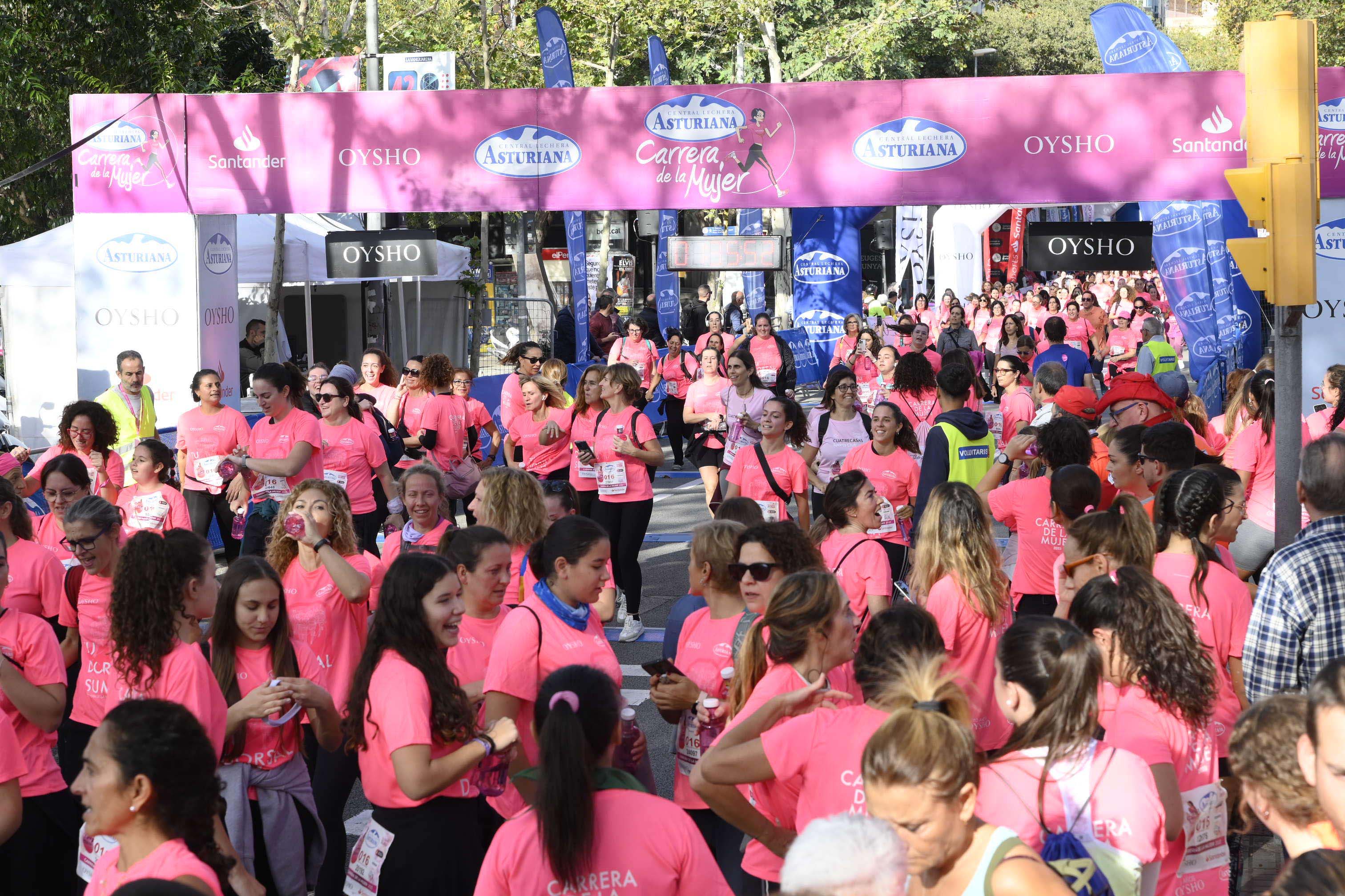 Las mejores fotos de la Carrera de la Mujer de Barcelona 2023. 5876