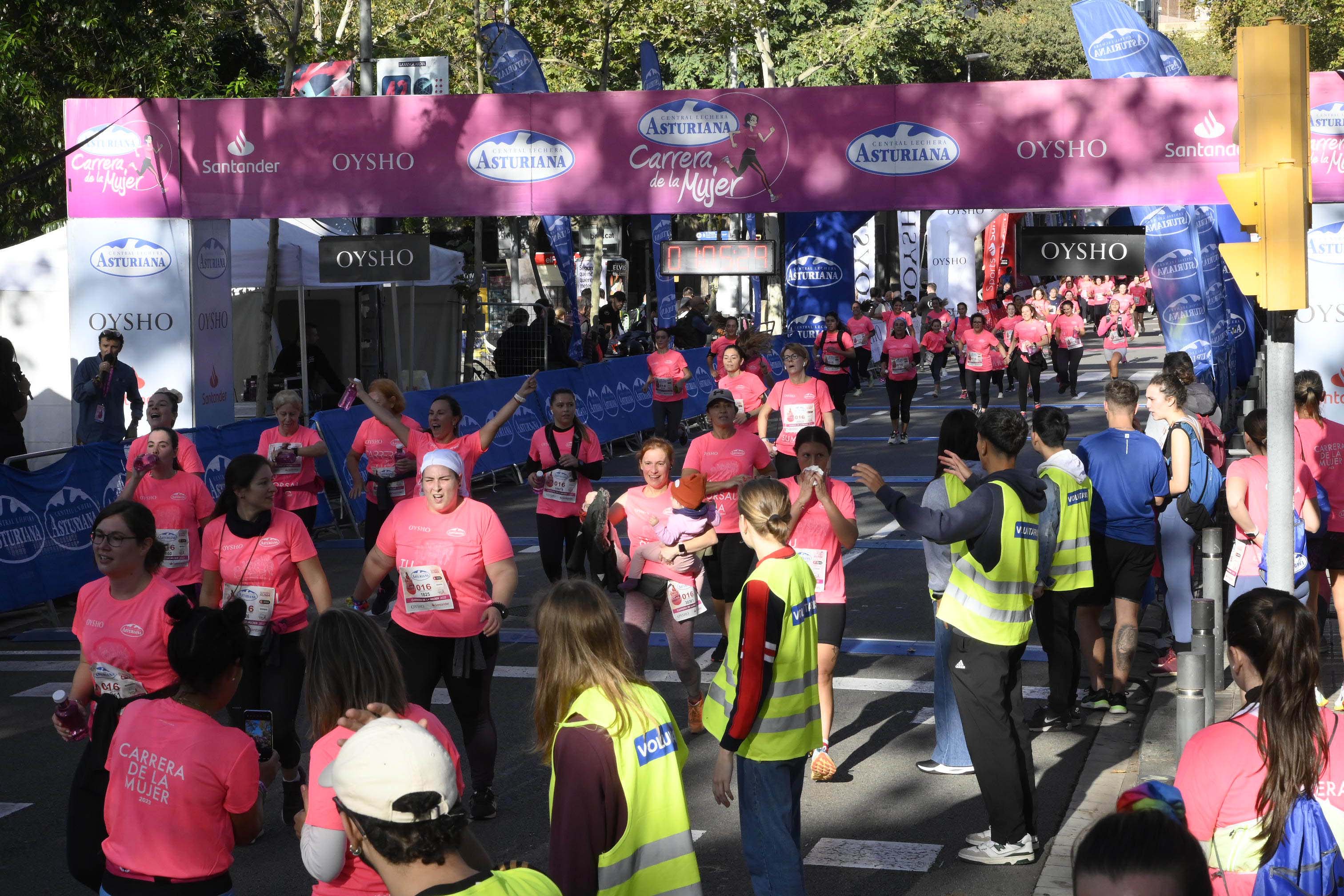 Las mejores fotos de la Carrera de la Mujer de Barcelona 2023. 5041