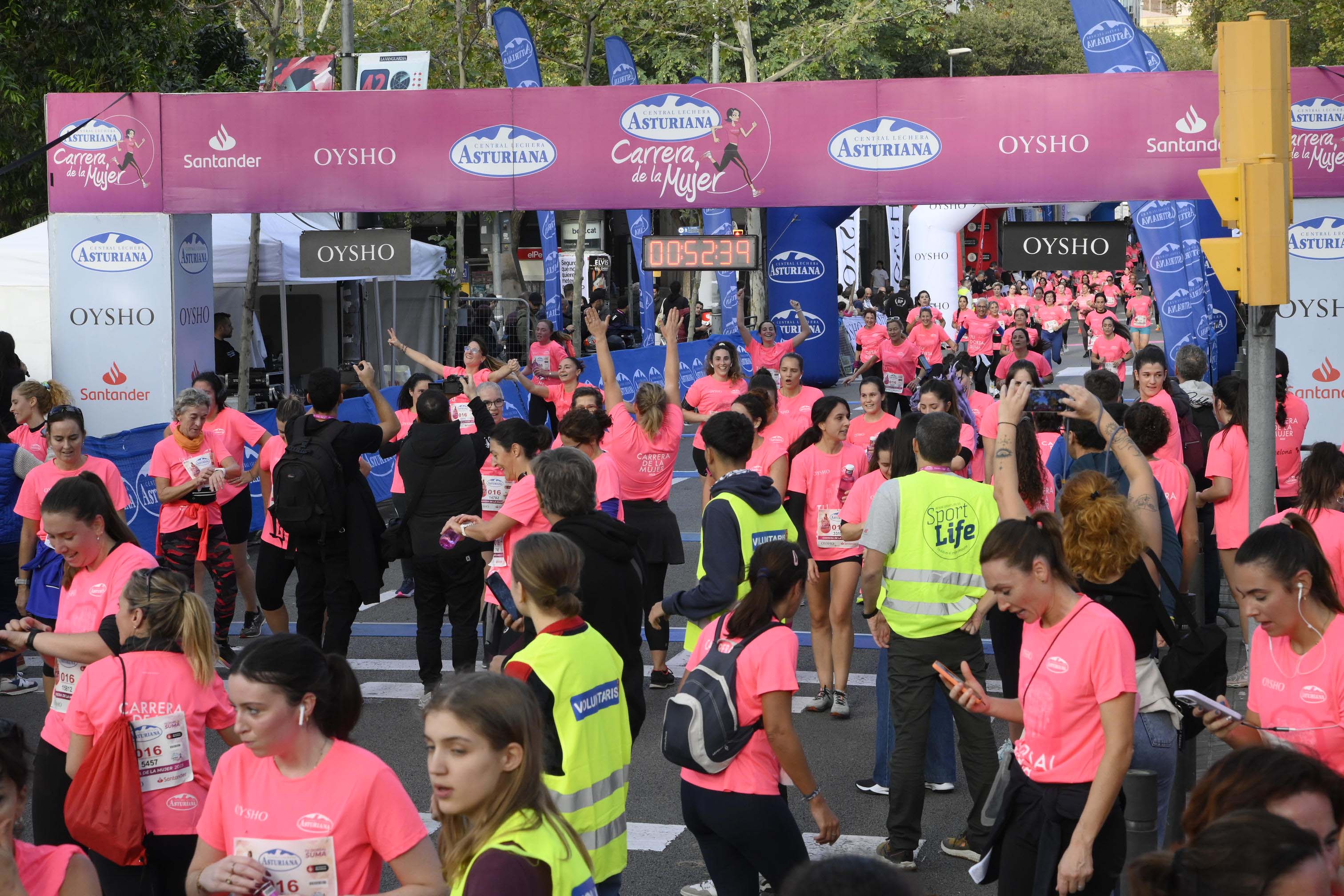 Las mejores fotos de la Carrera de la Mujer de Barcelona 2023. 4656