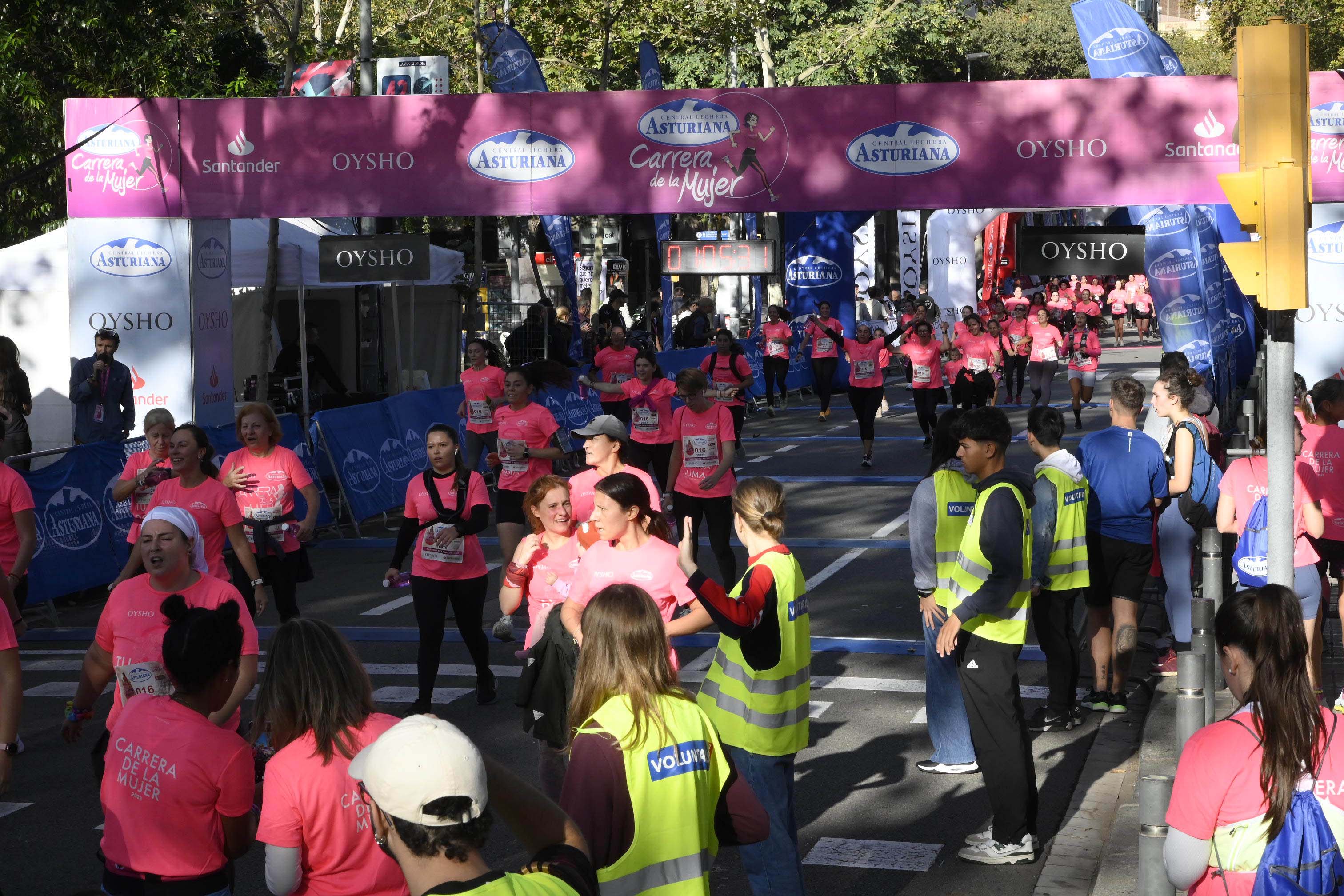 Las mejores fotos de la Carrera de la Mujer de Barcelona 2023. 5042