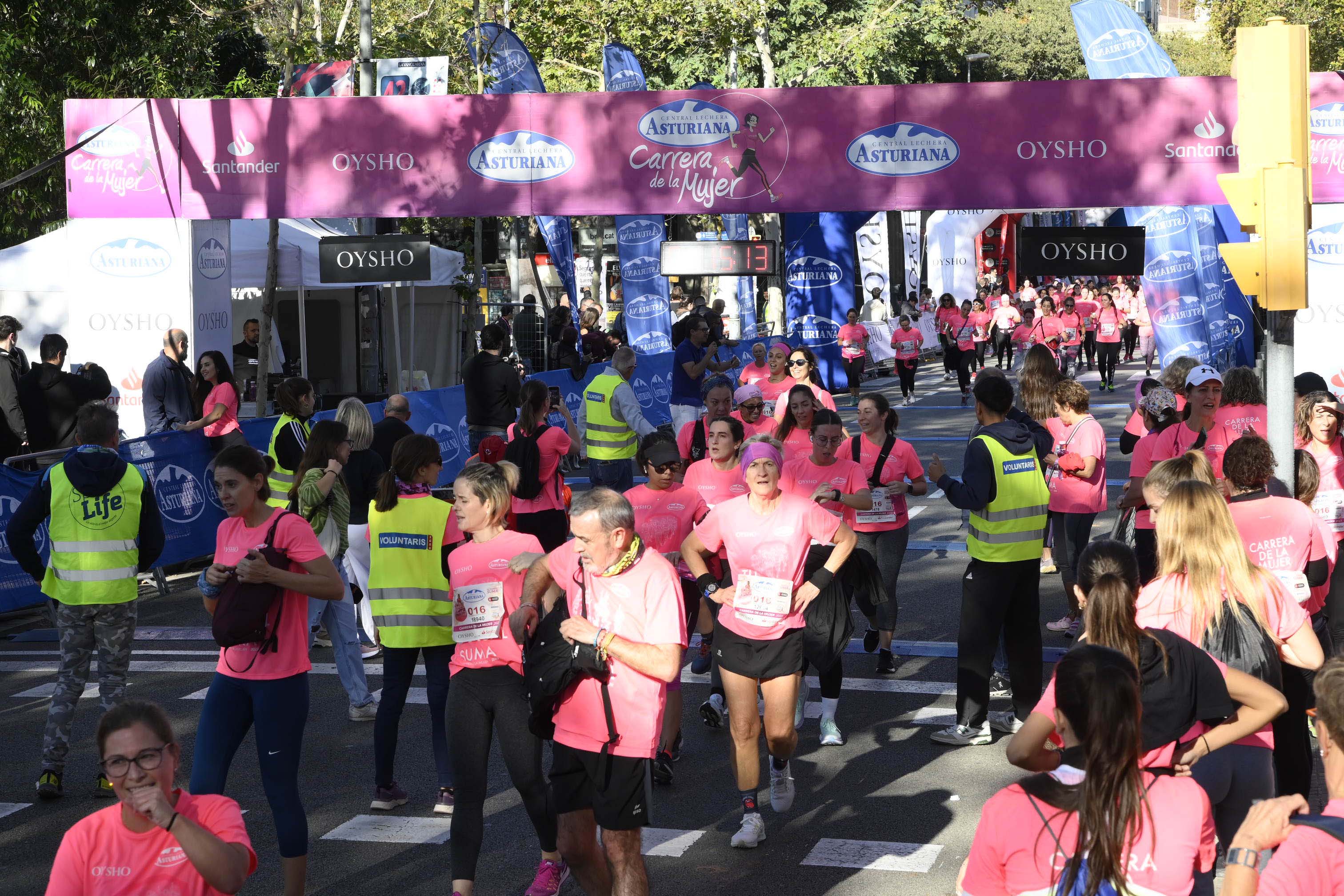 Las mejores fotos de la Carrera de la Mujer de Barcelona 2023. 5289