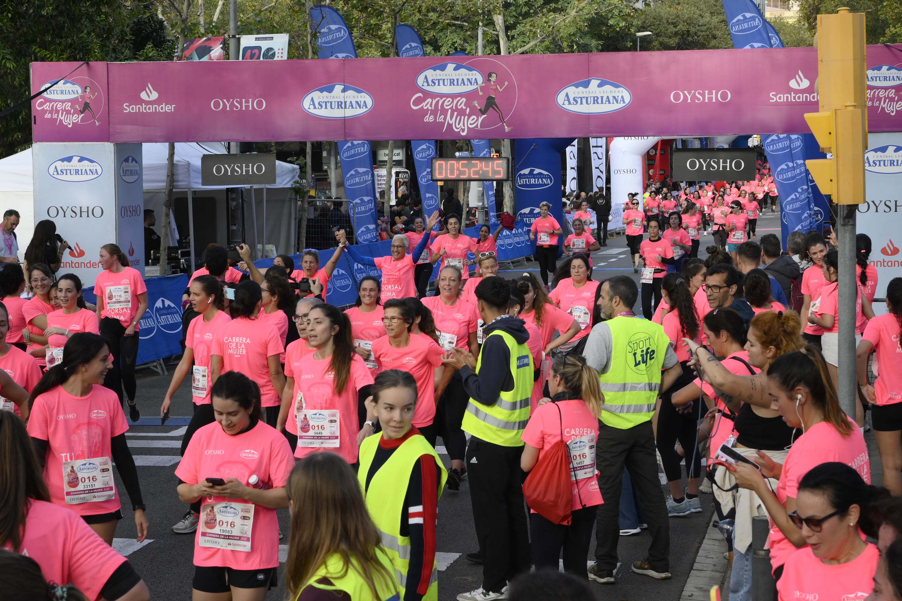 Las mejores fotos de la Carrera de la Mujer de Barcelona 2023. 4659