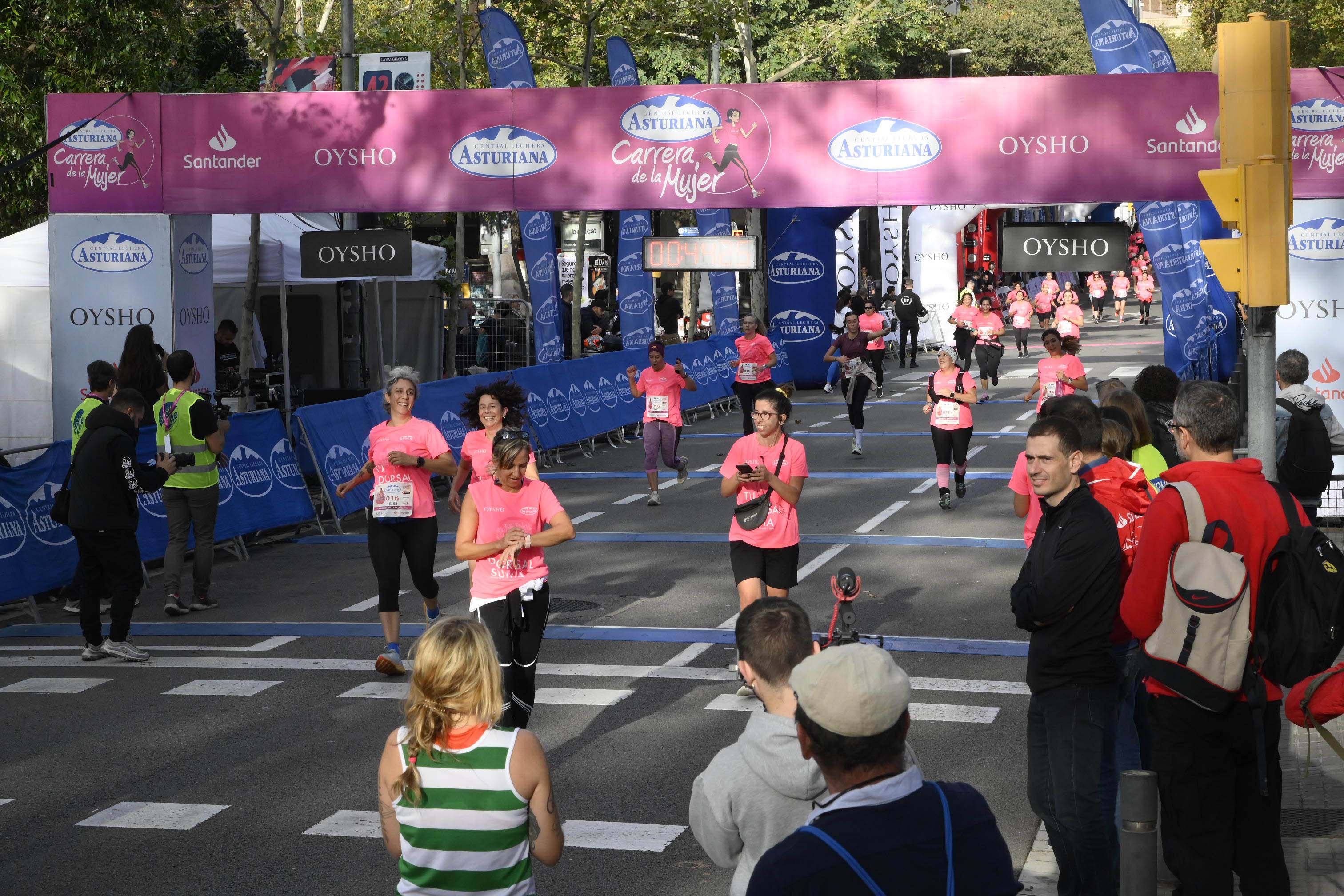 Las mejores fotos de la Carrera de la Mujer de Barcelona 2023. 4409