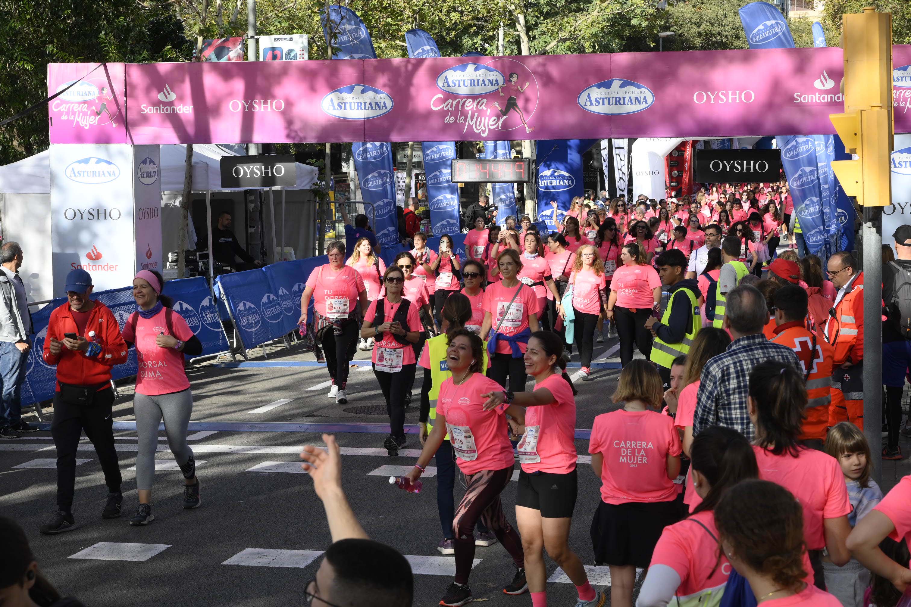 Las mejores fotos de la Carrera de la Mujer de Barcelona 2023. 6137
