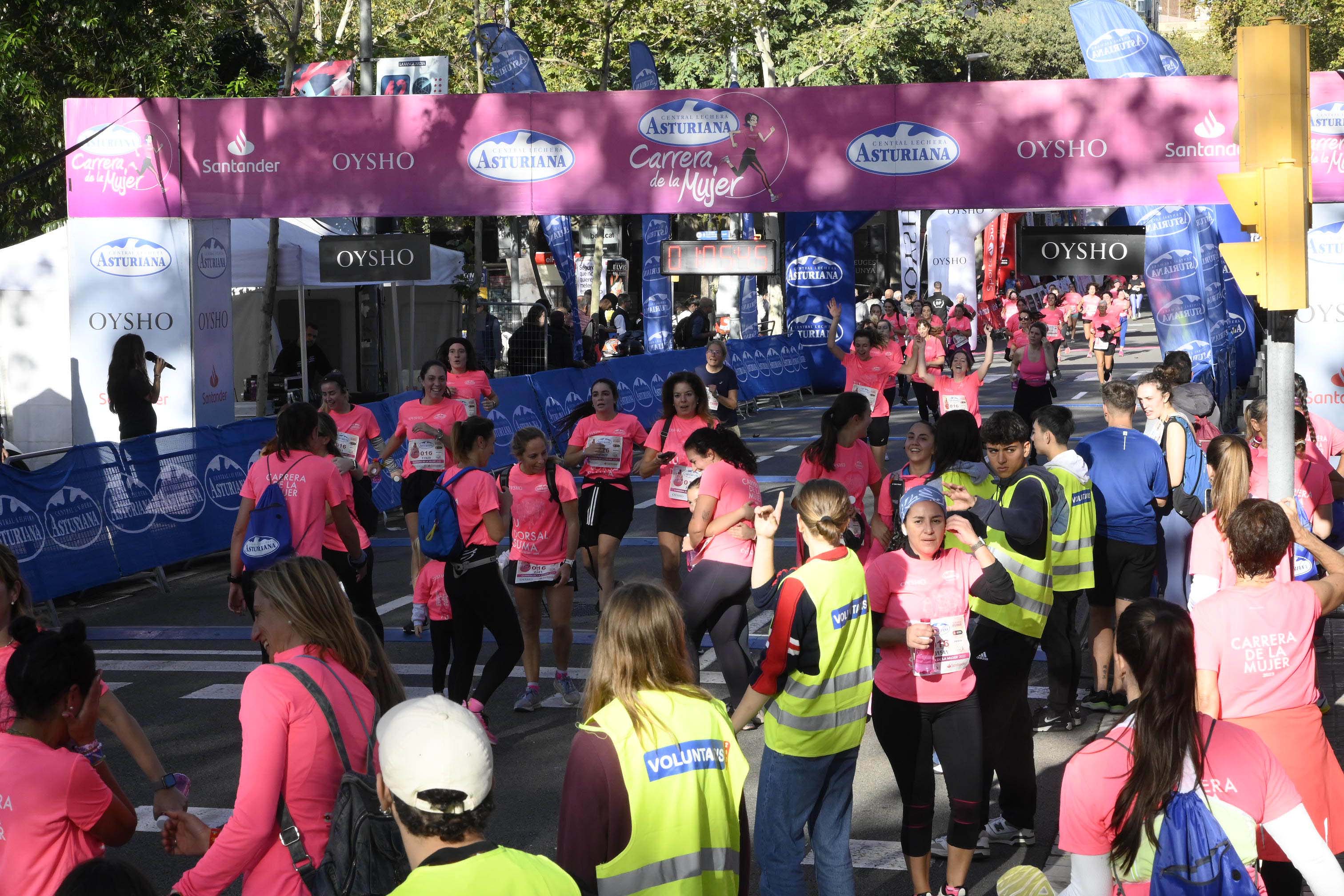 Las mejores fotos de la Carrera de la Mujer de Barcelona 2023. 5049