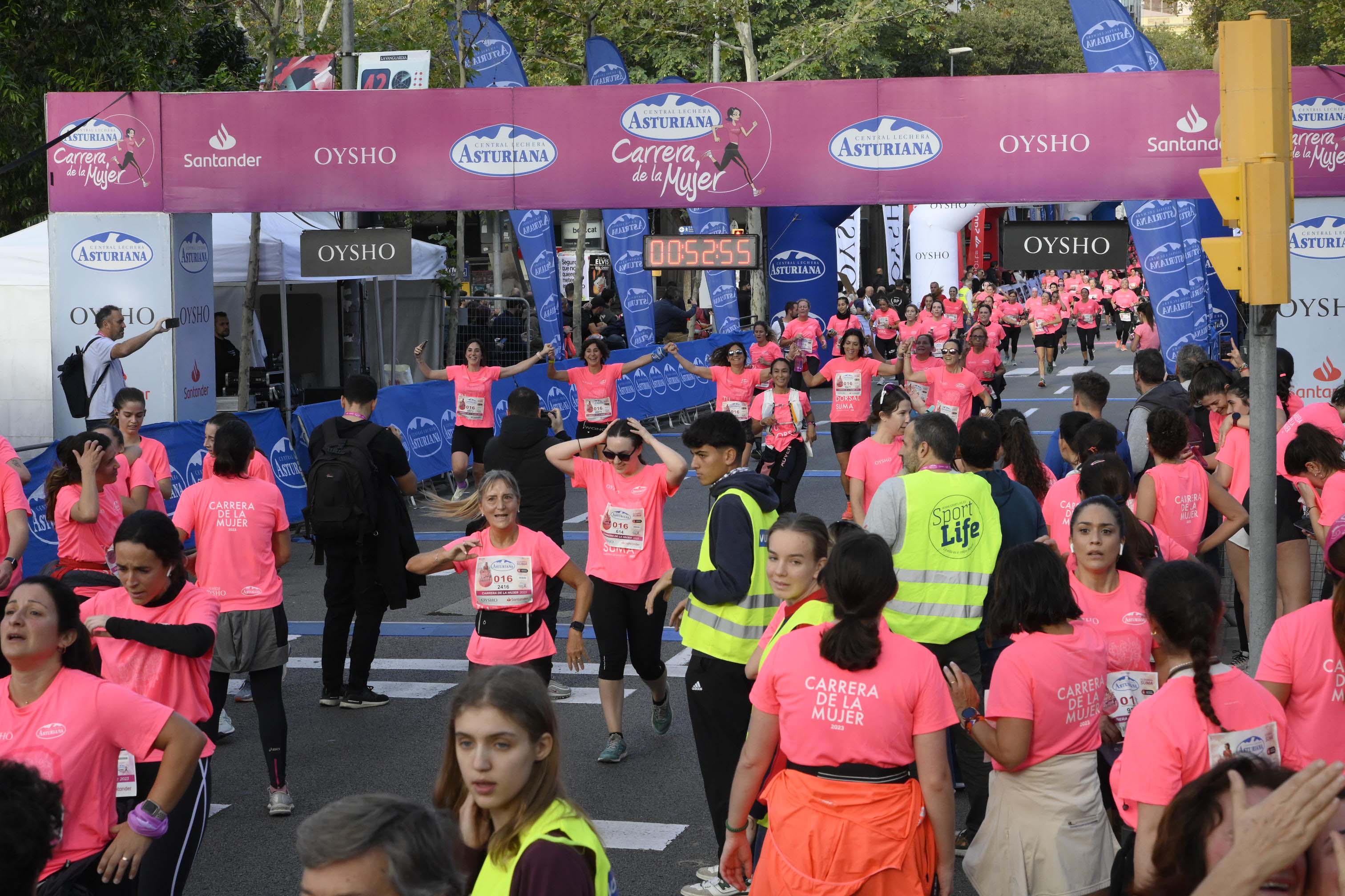 Las mejores fotos de la Carrera de la Mujer de Barcelona 2023. 4664