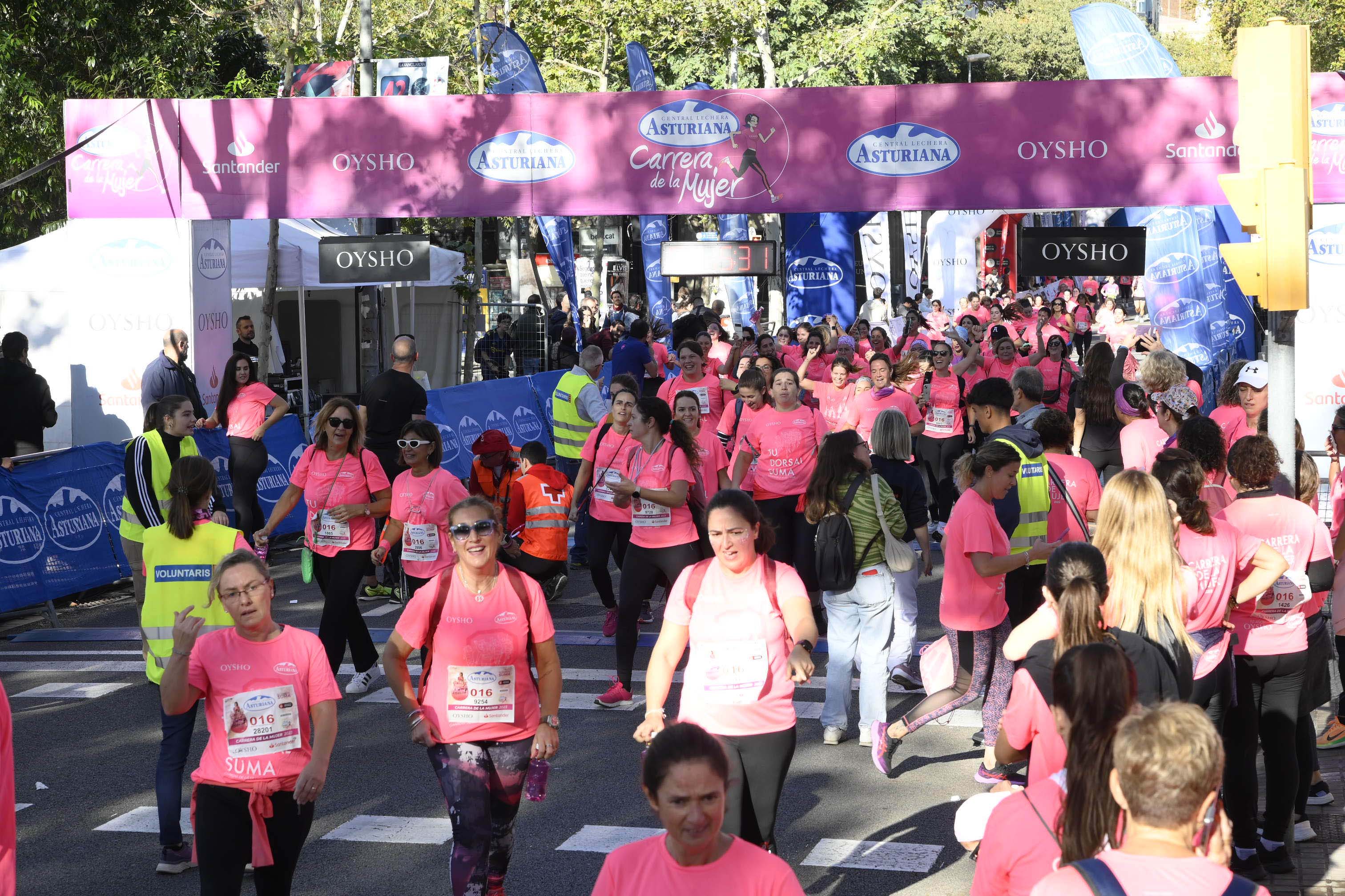 Las mejores fotos de la Carrera de la Mujer de Barcelona 2023. 5298